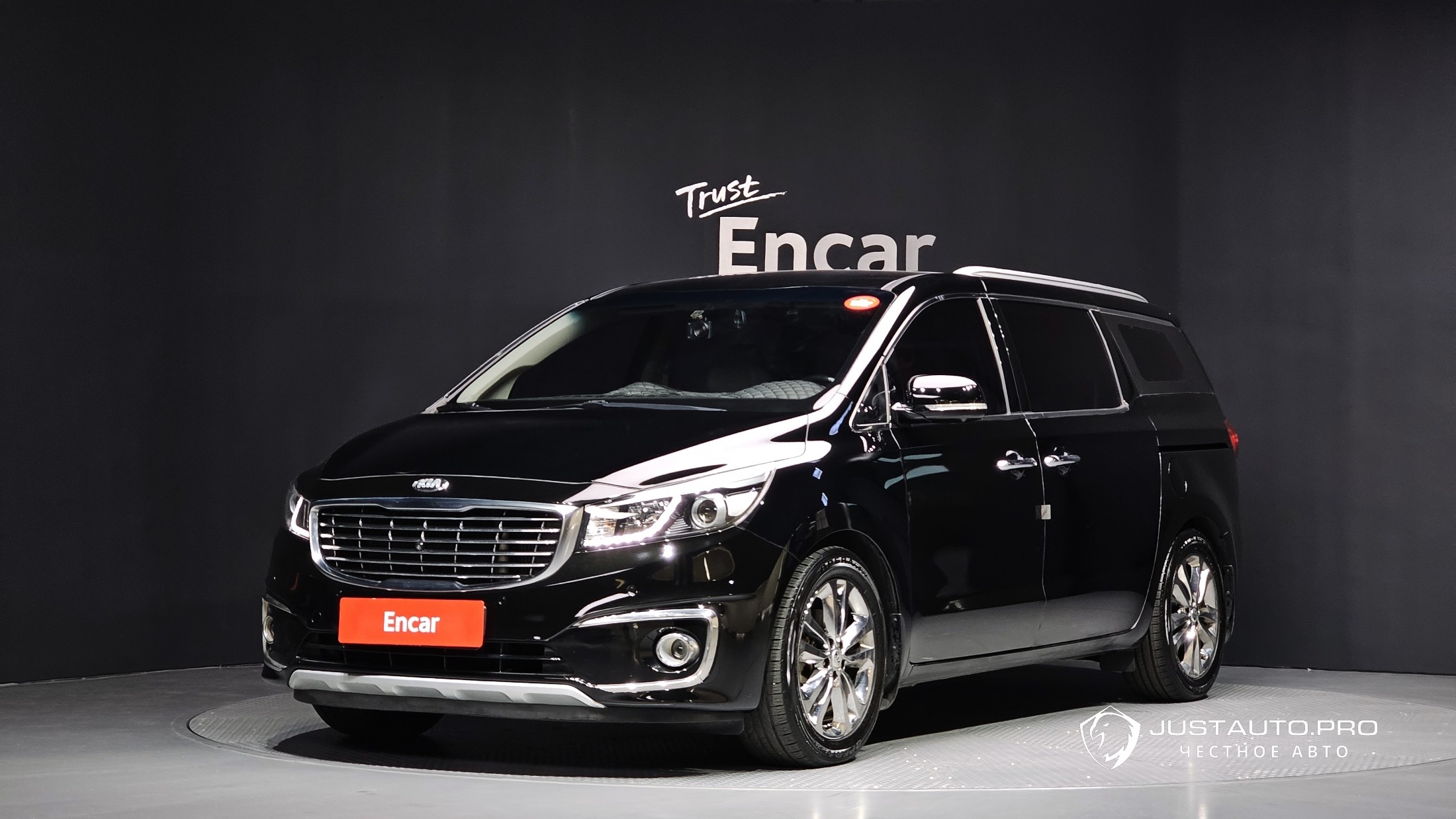 Автомобиль Kia Canival