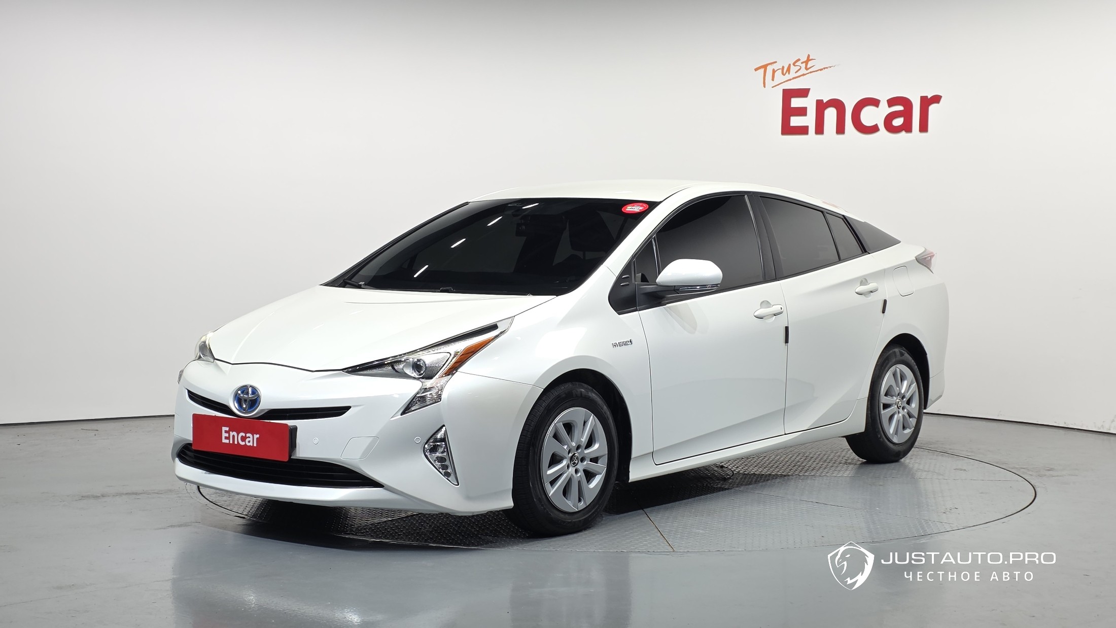 Автомобиль Toyota Prius