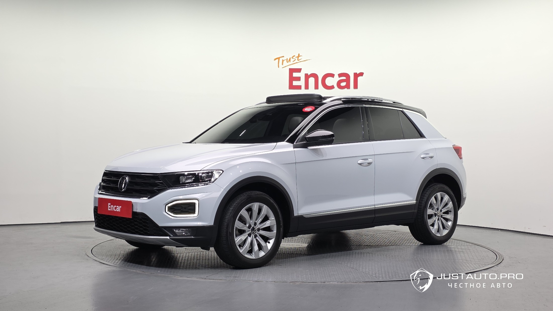 Автомобиль Volkswagen T-Roc