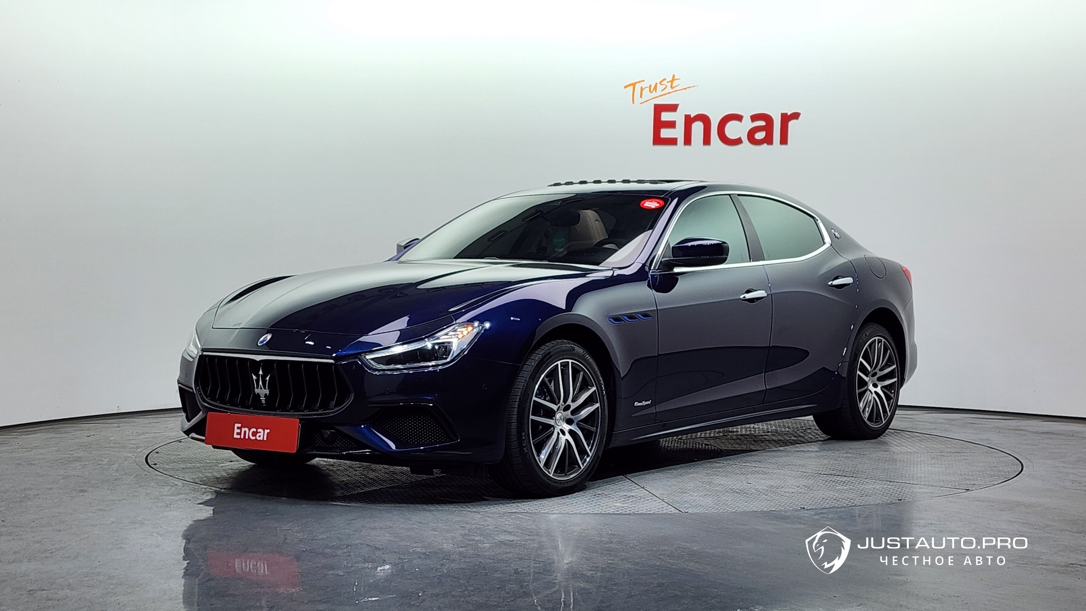 Автомобиль Maserati Ghibli