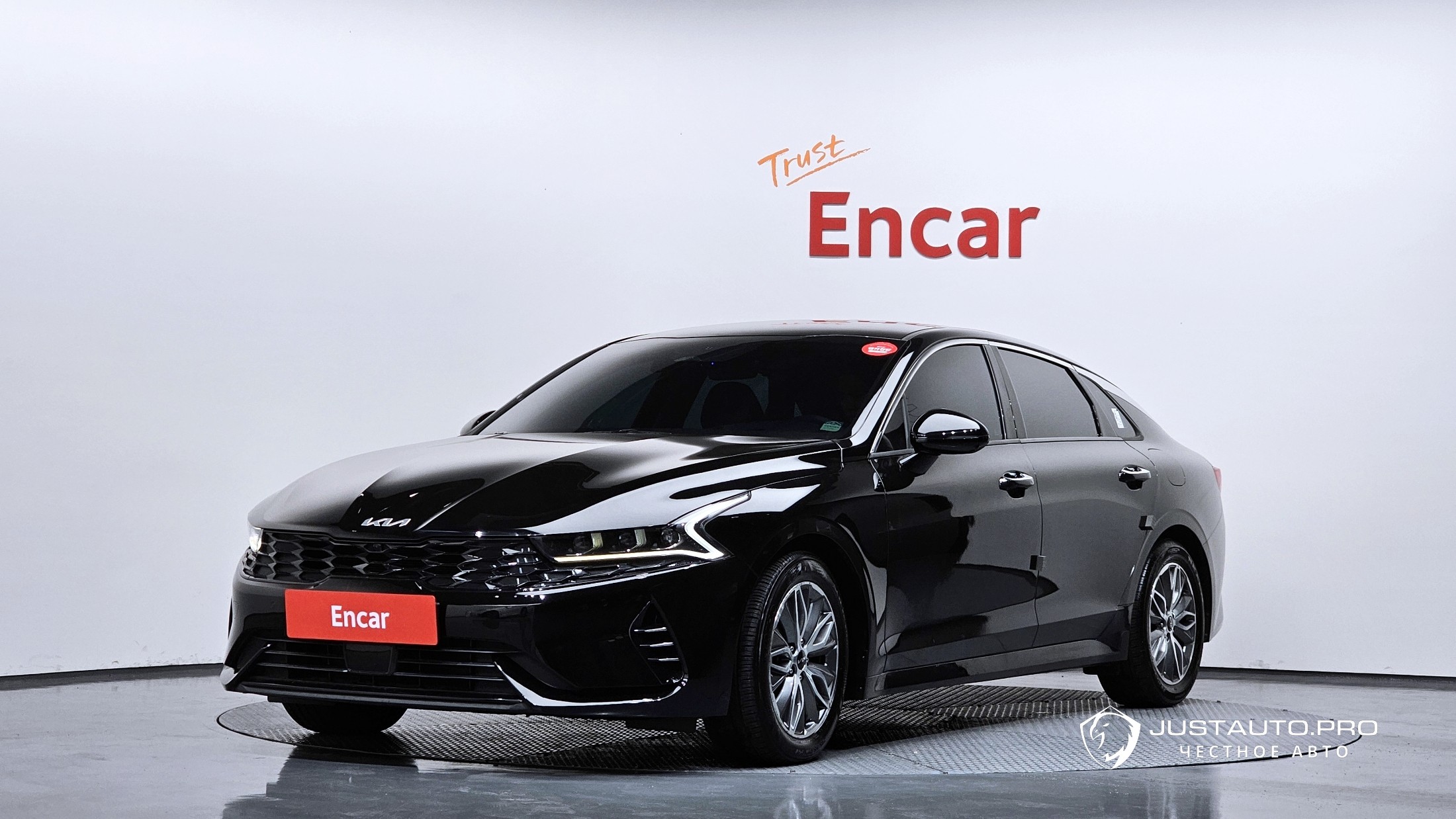 Автомобиль Kia K5