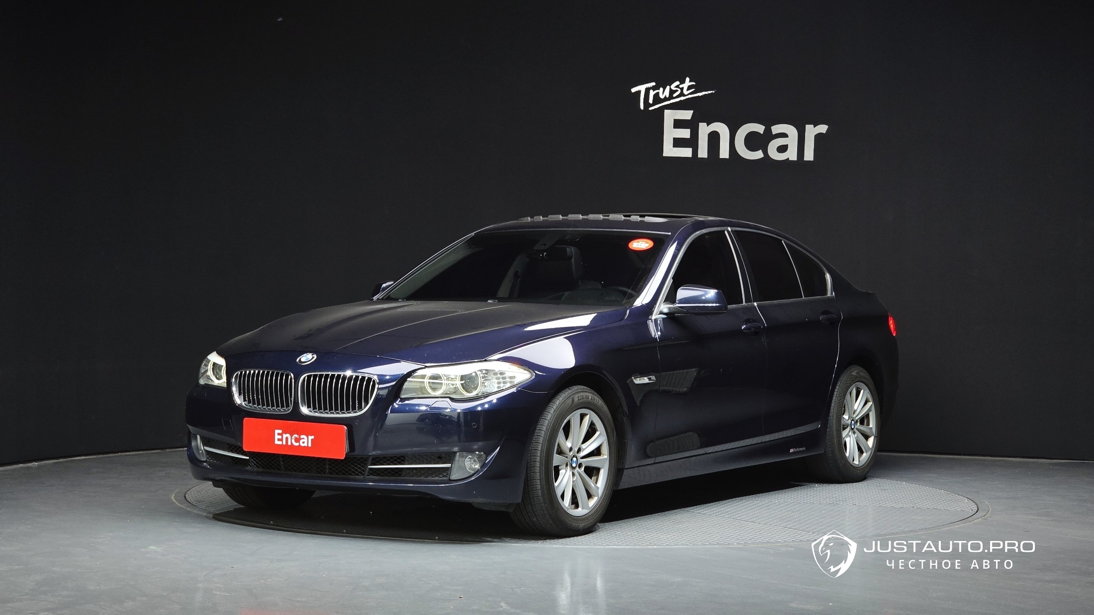 Автомобиль BMW 5-Series