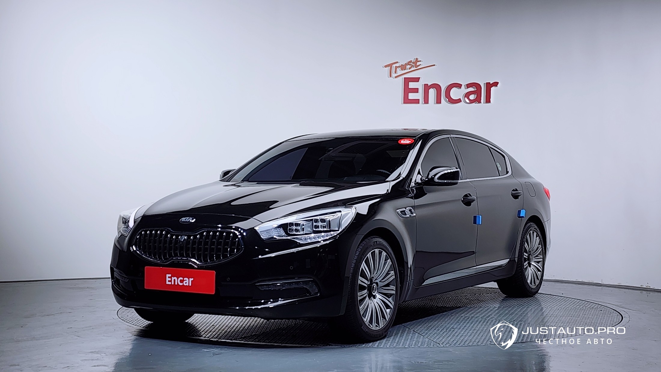 Автомобиль Kia K9