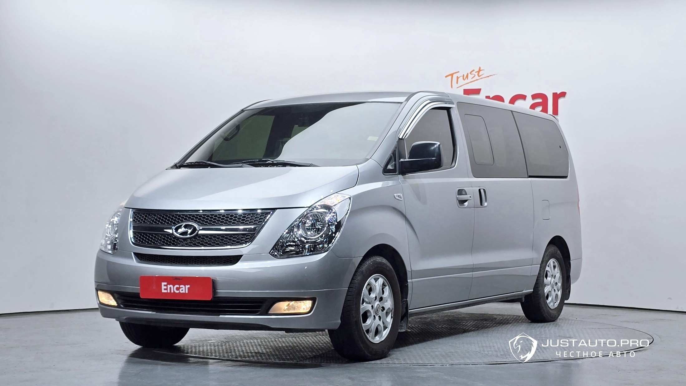Автомобиль Hyundai Starex