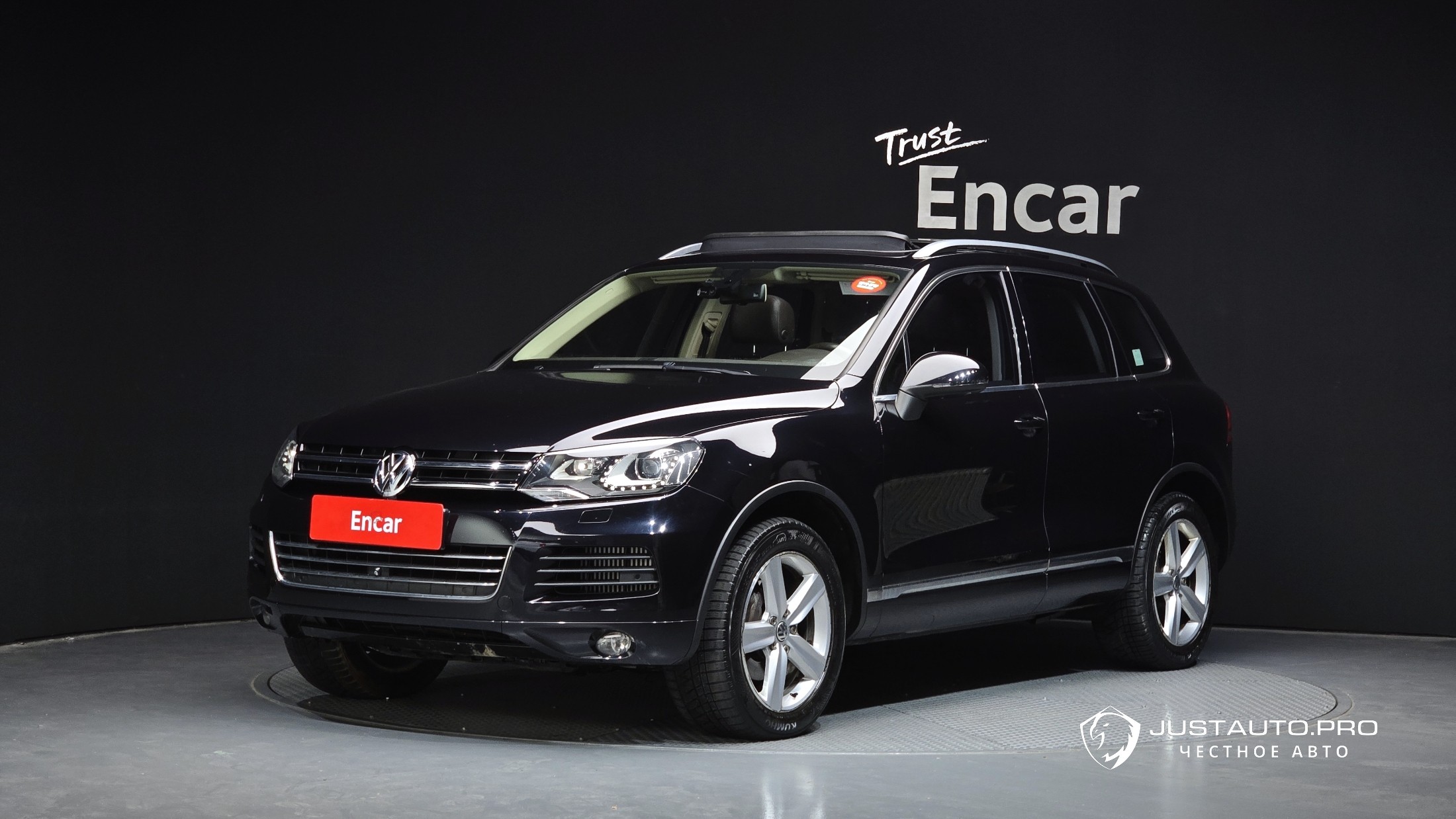 Автомобиль Volkswagen Touareg