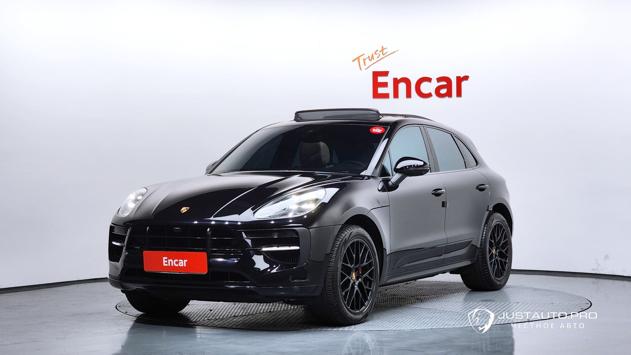 Автомобиль Porsche Macan
