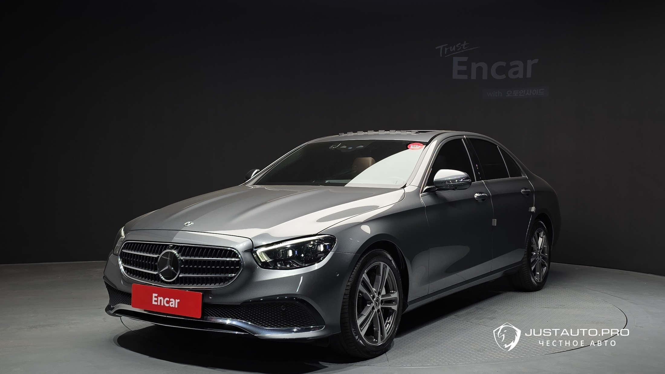 Автомобиль Mercedes-Benz E-Class