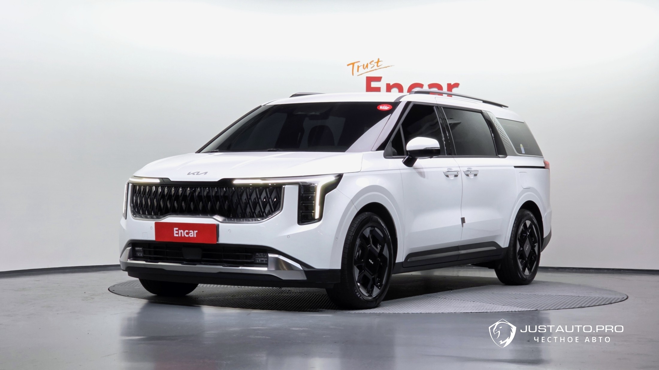 Автомобиль Kia Canival