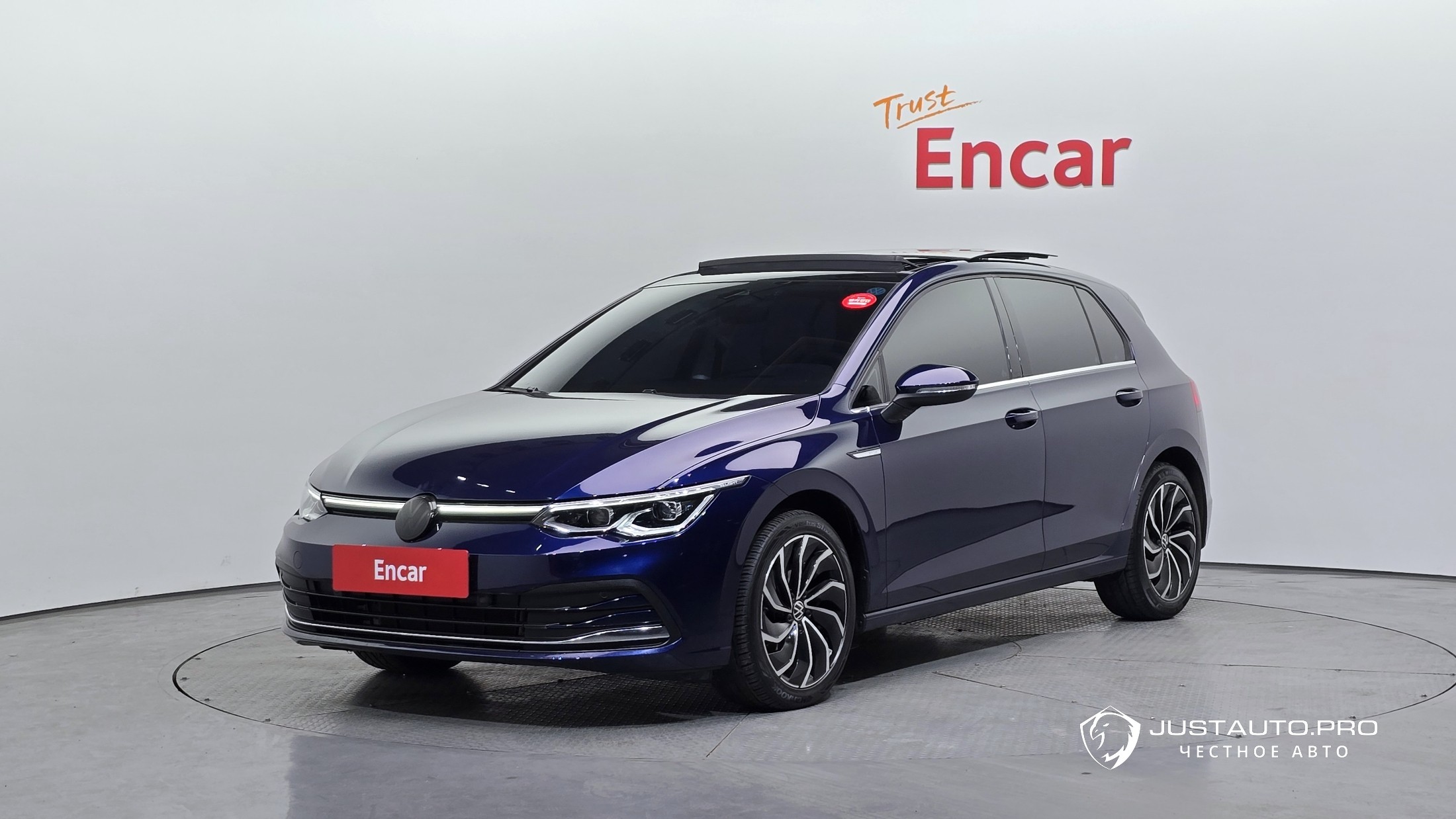 Автомобиль Volkswagen Golf