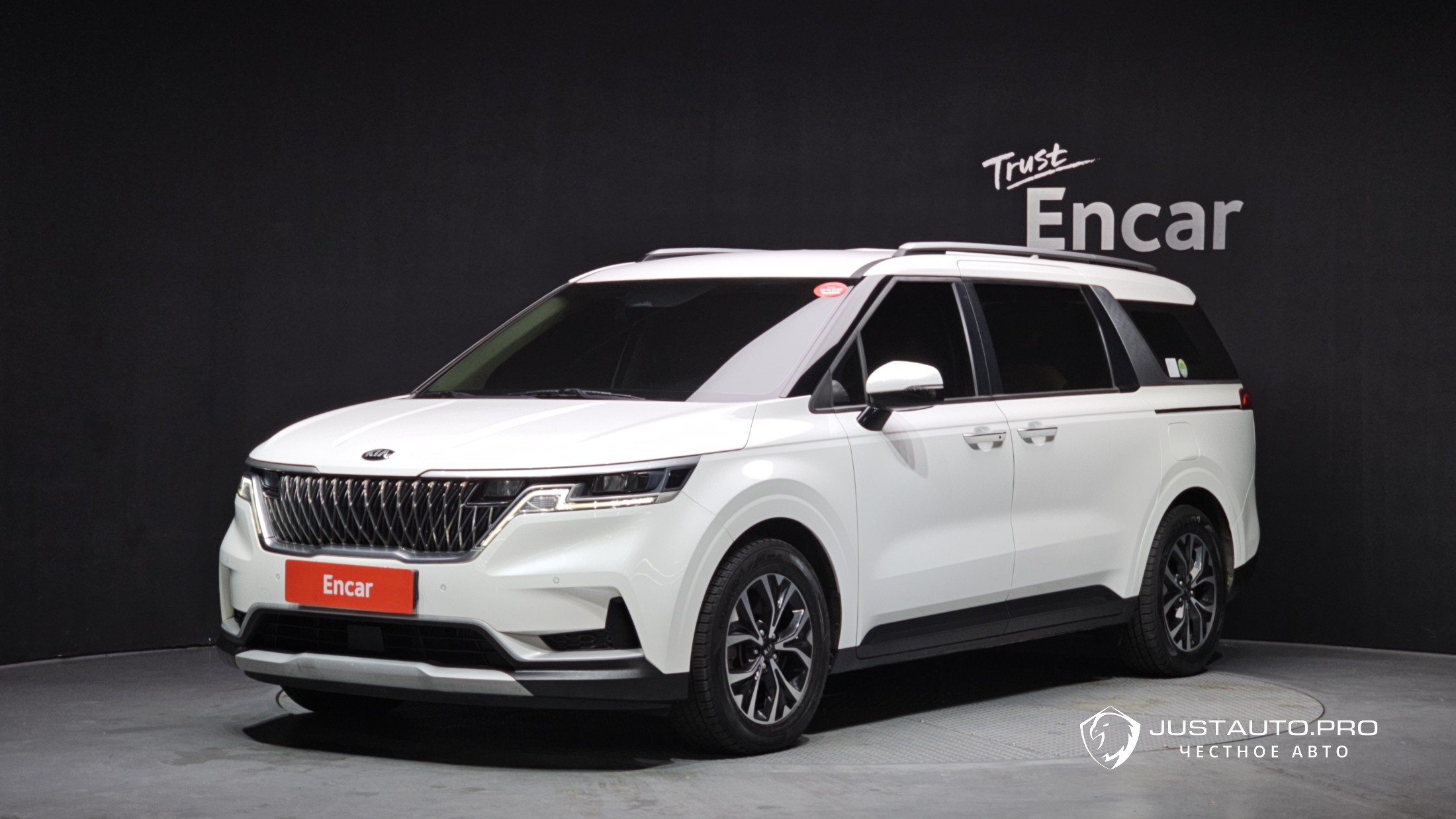 Автомобиль Kia Canival