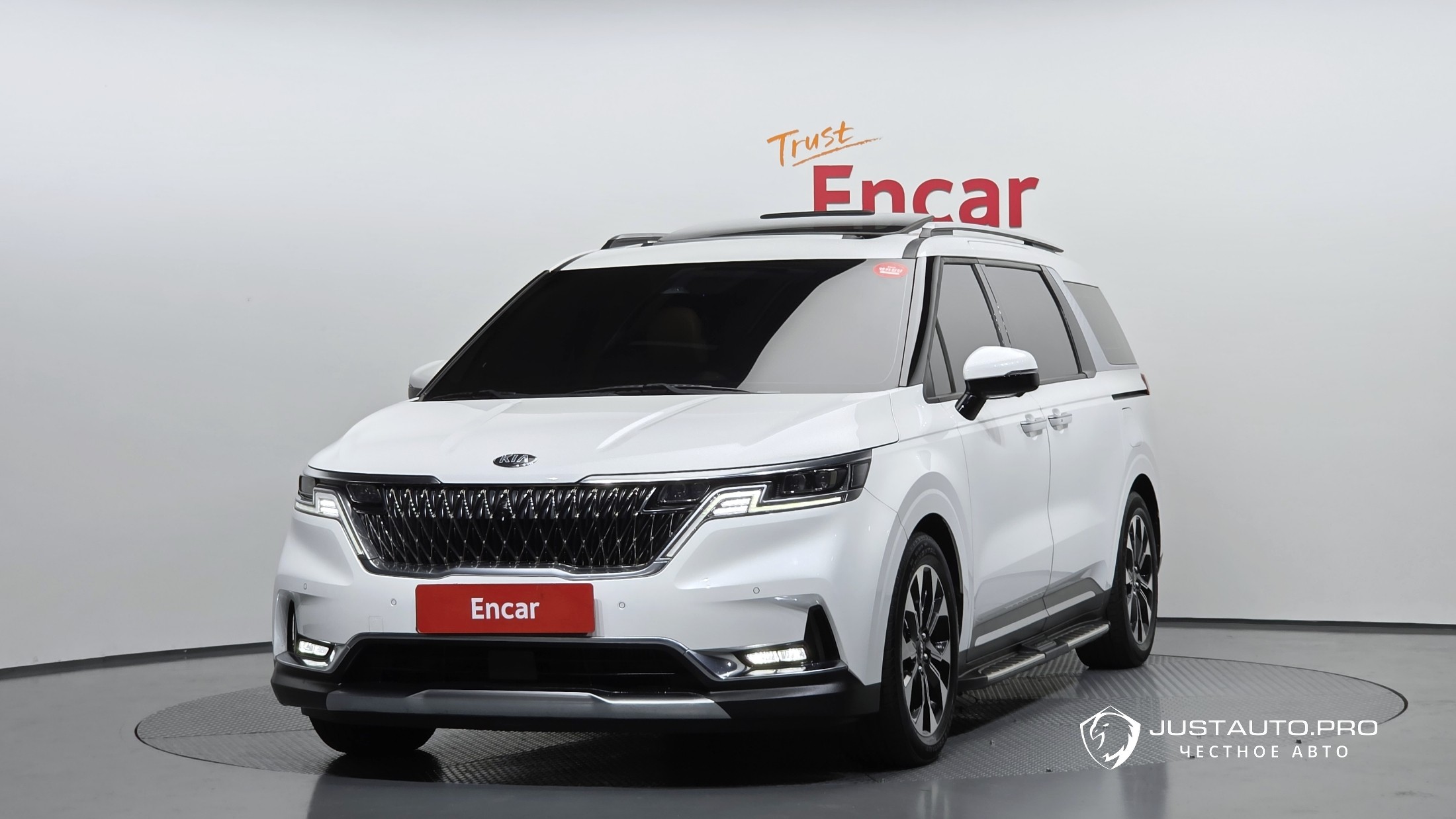 Автомобиль Kia Canival