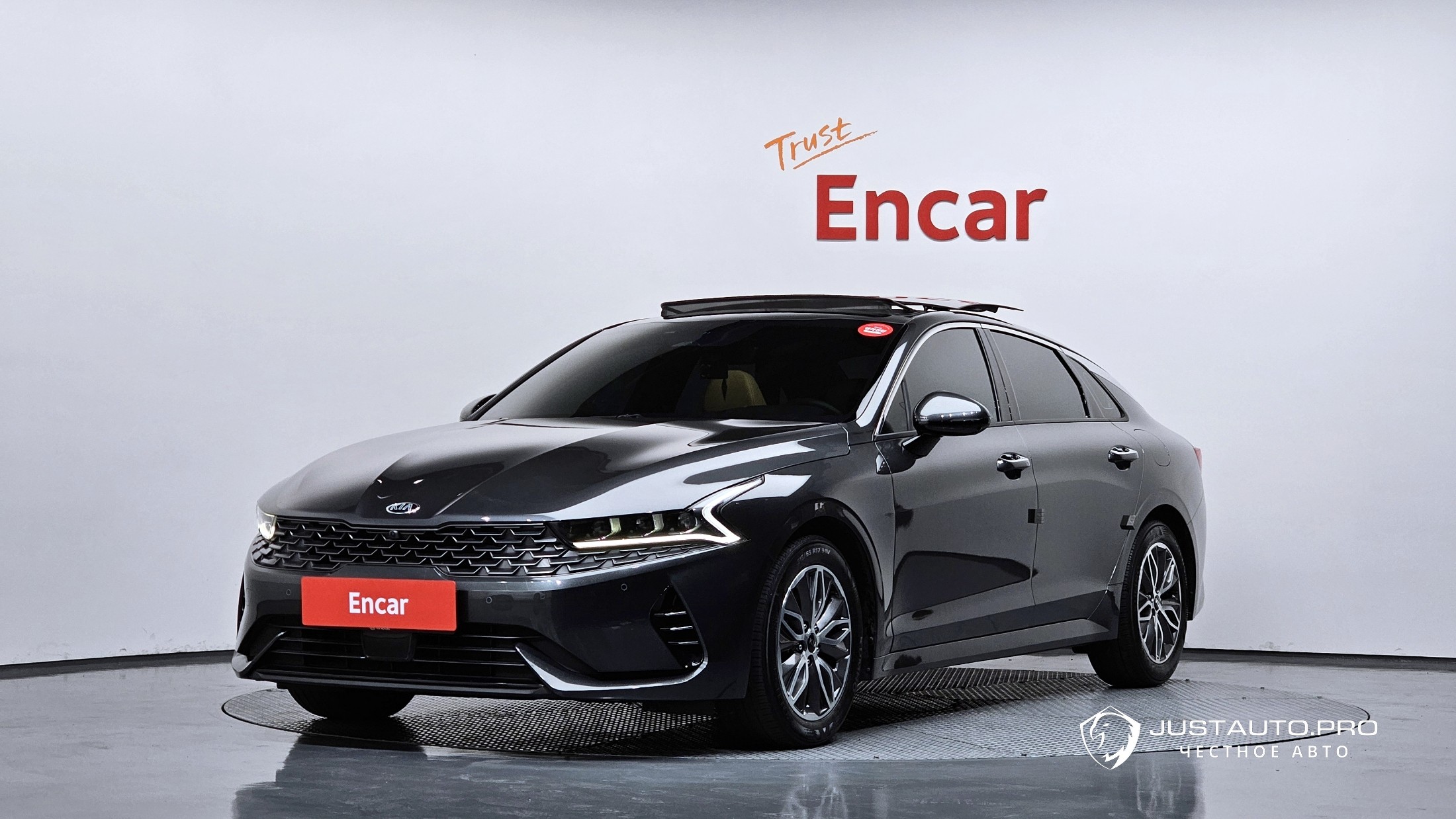 Автомобиль Kia K5