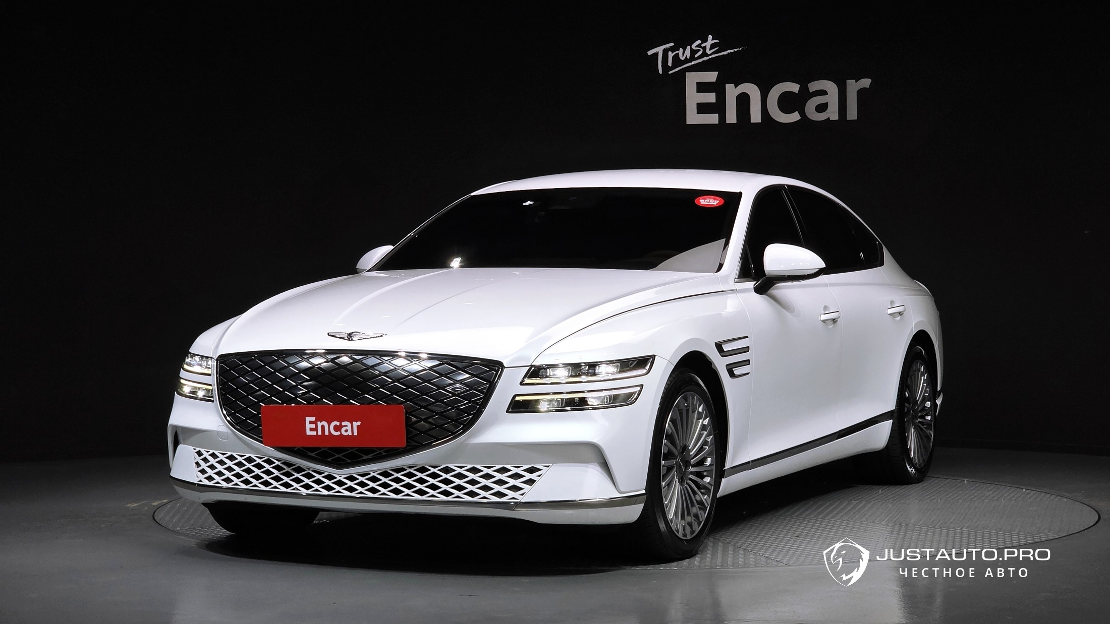 Автомобиль Genesis G80