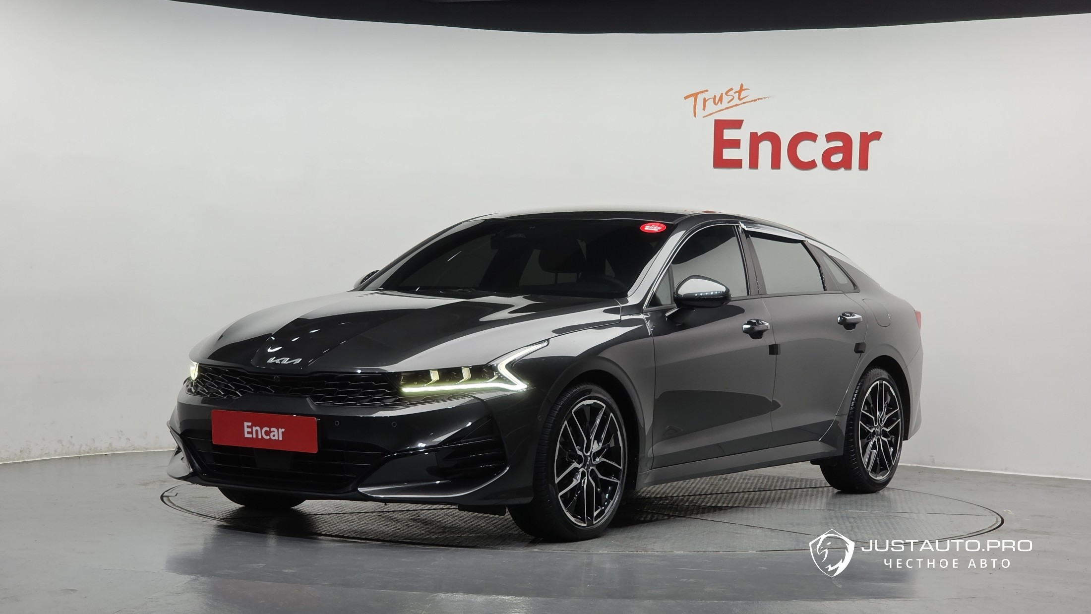 Автомобиль Kia K5