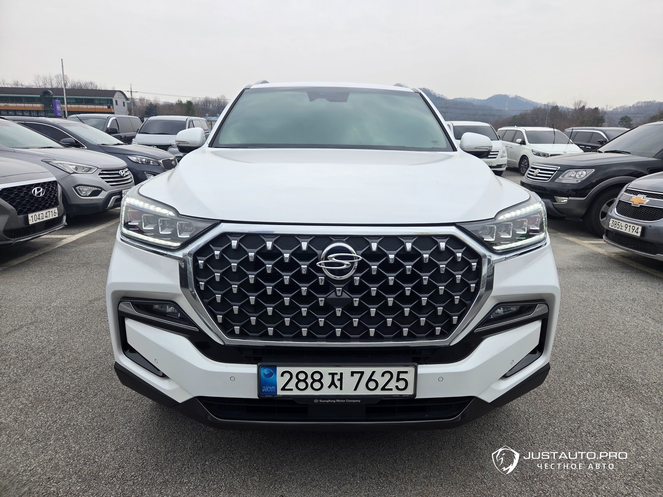 Автомобиль KG_Mobility_Ssangyong Rexton