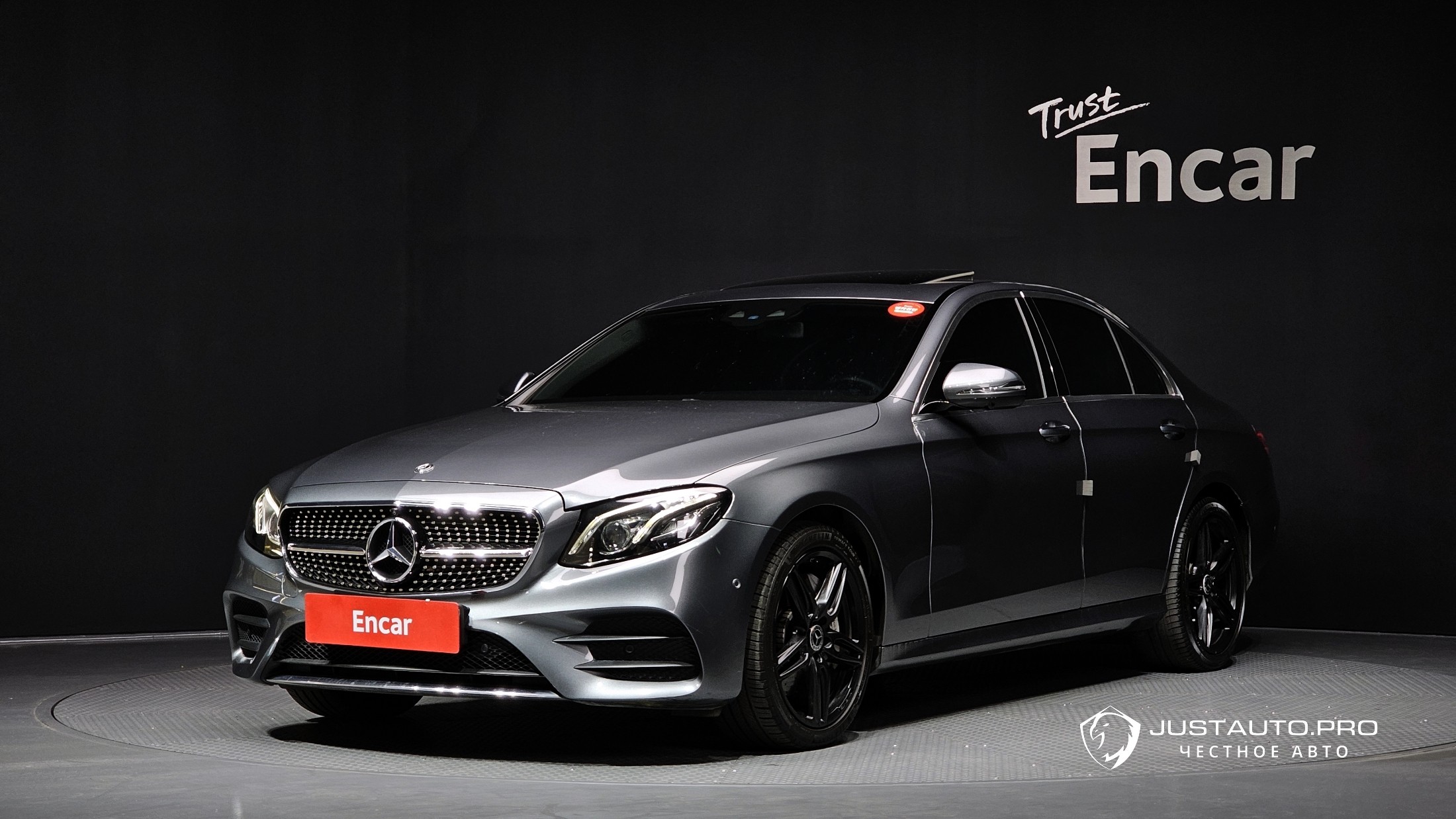 Автомобиль Mercedes-Benz E-Class