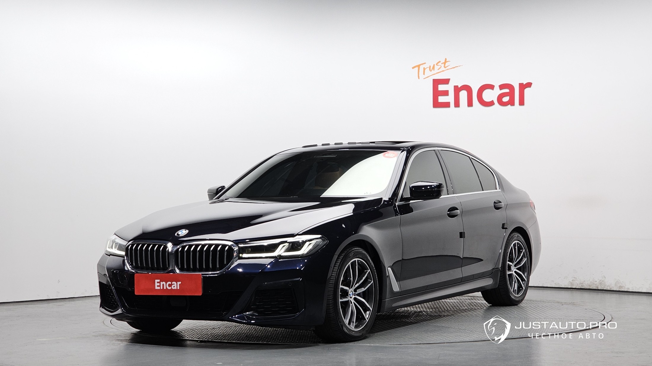 Автомобиль BMW 5-Series