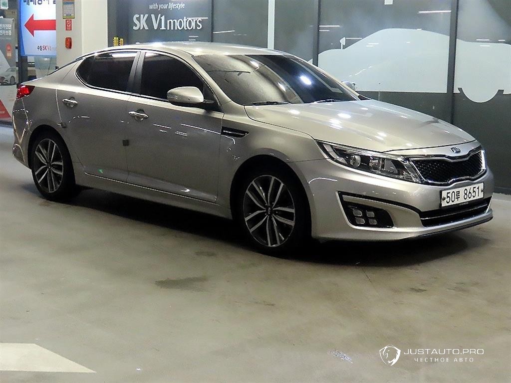 Автомобиль Kia K5