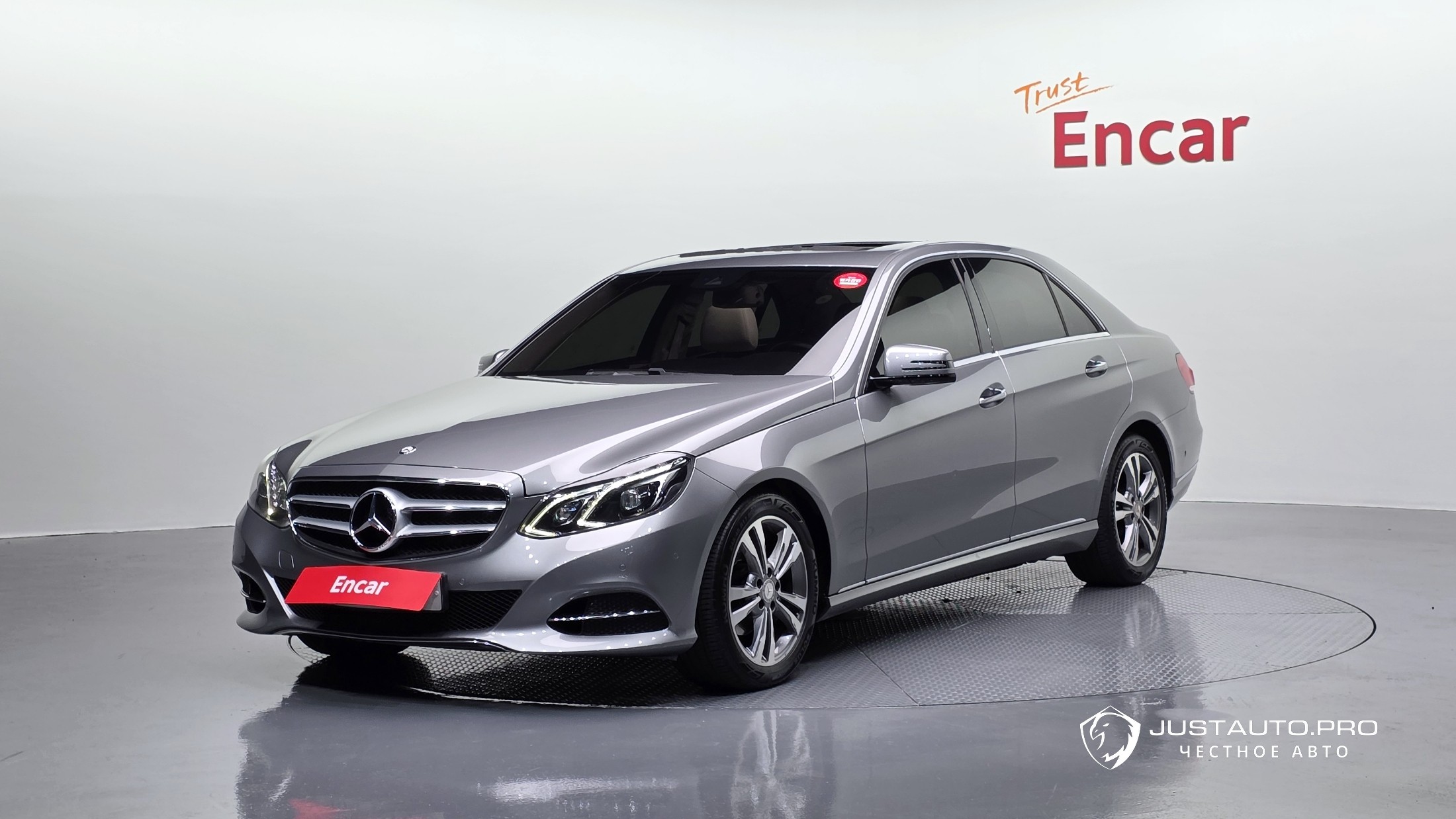 Автомобиль Mercedes-Benz E-Class