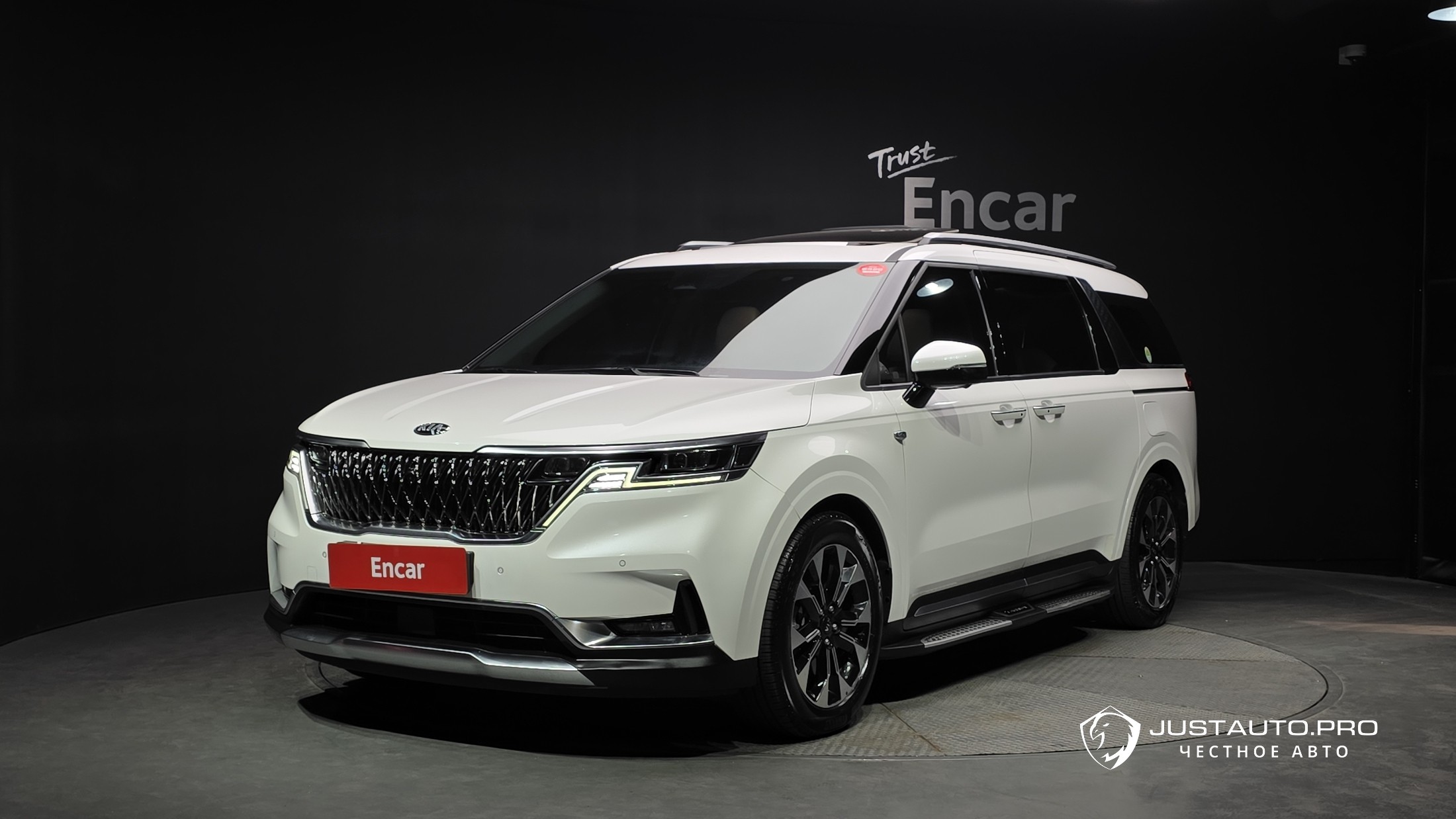 Автомобиль Kia Canival