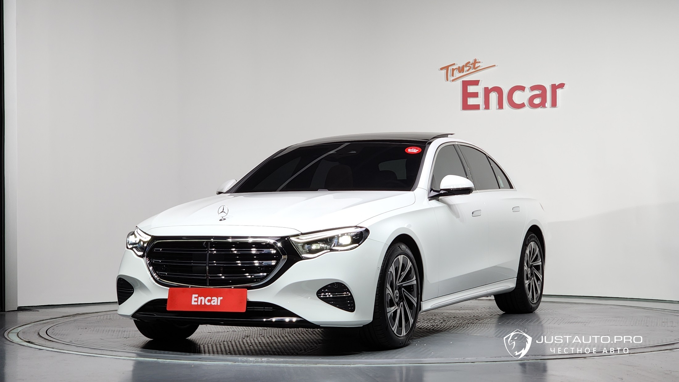 Автомобиль Mercedes-Benz E-Class