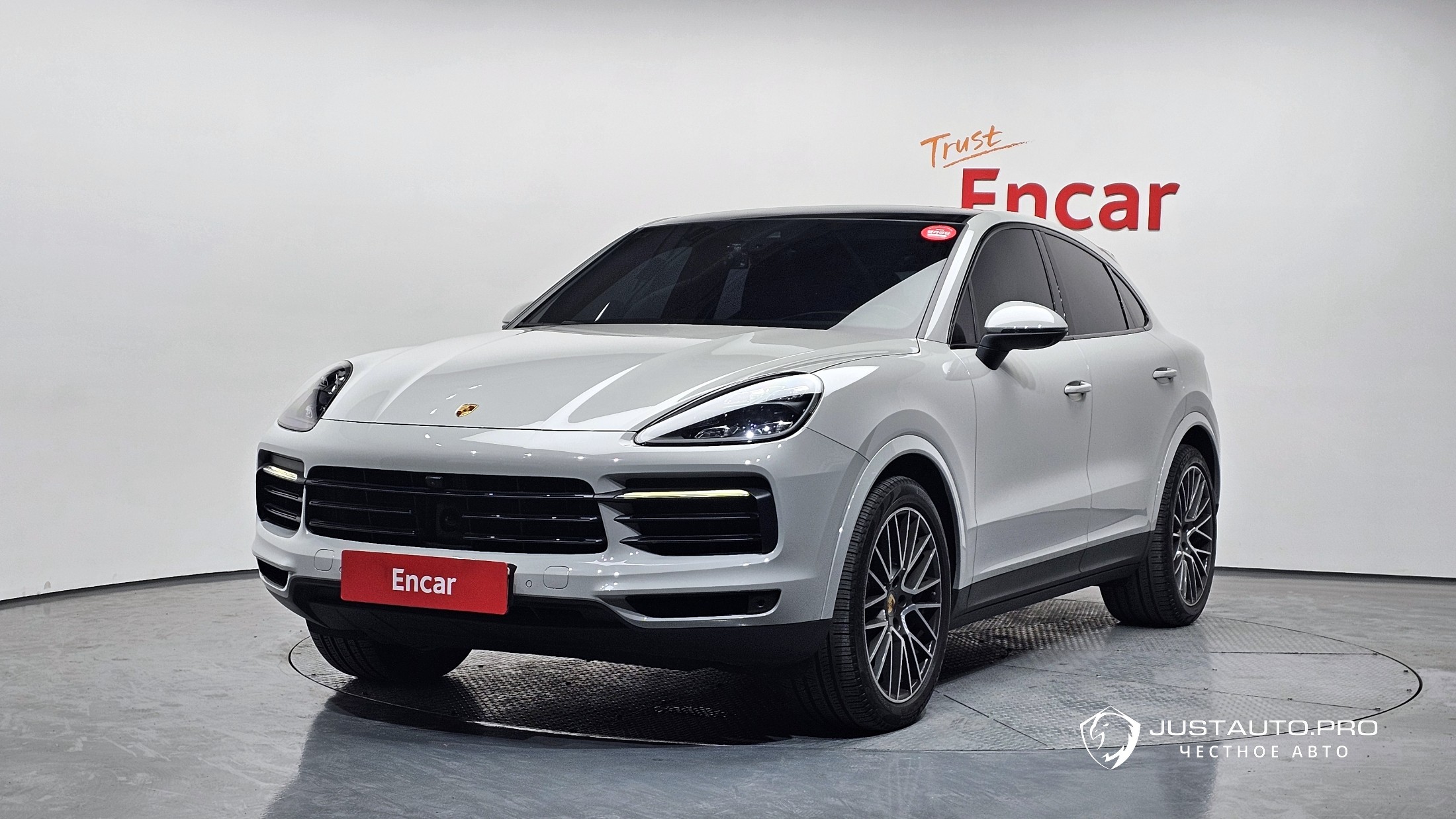 Автомобиль Porsche Cayenne