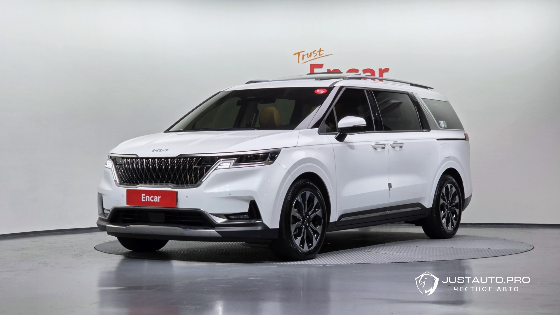 Автомобиль Kia Canival