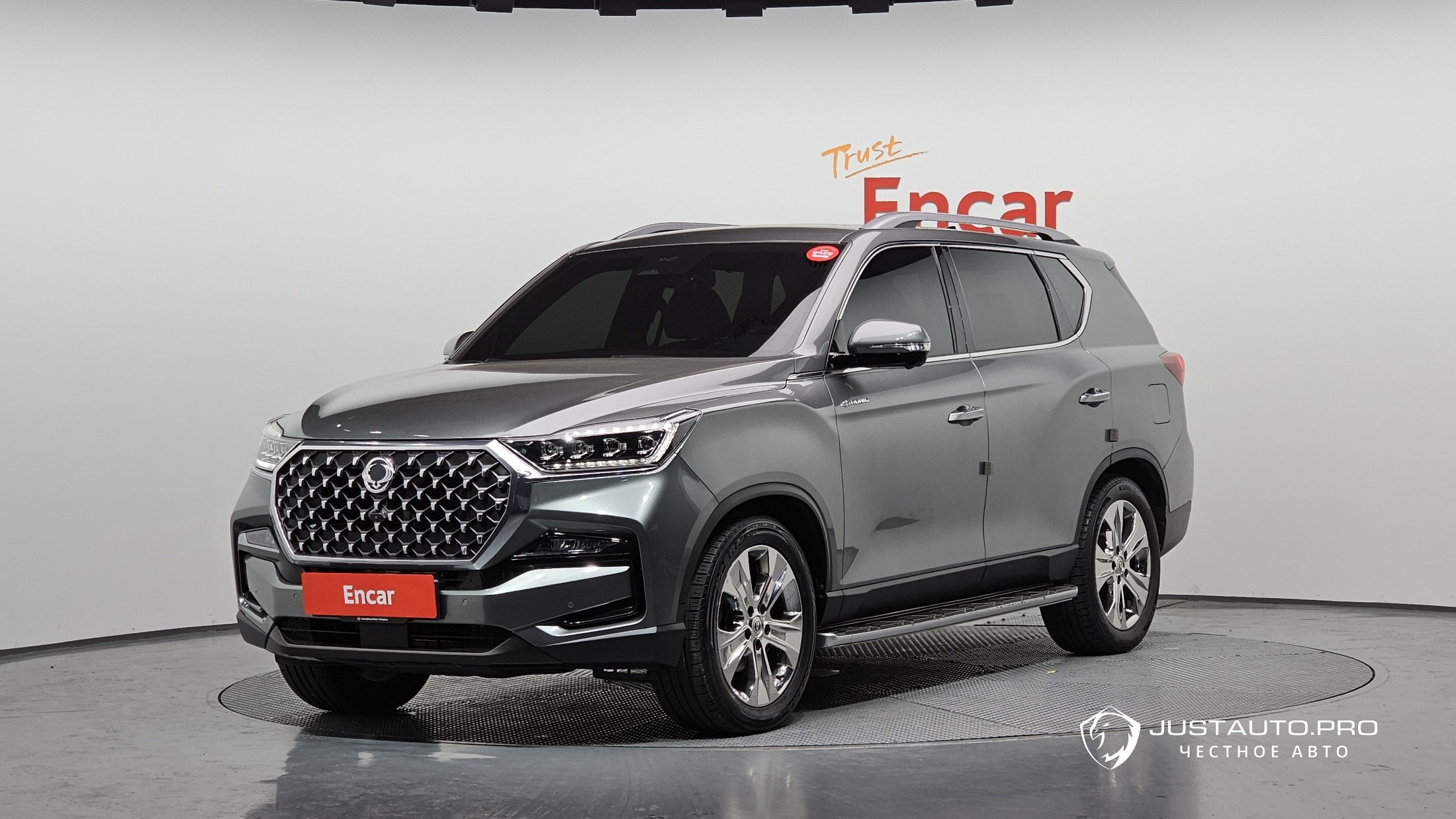 Автомобиль KG_Mobility_Ssangyong Rexton