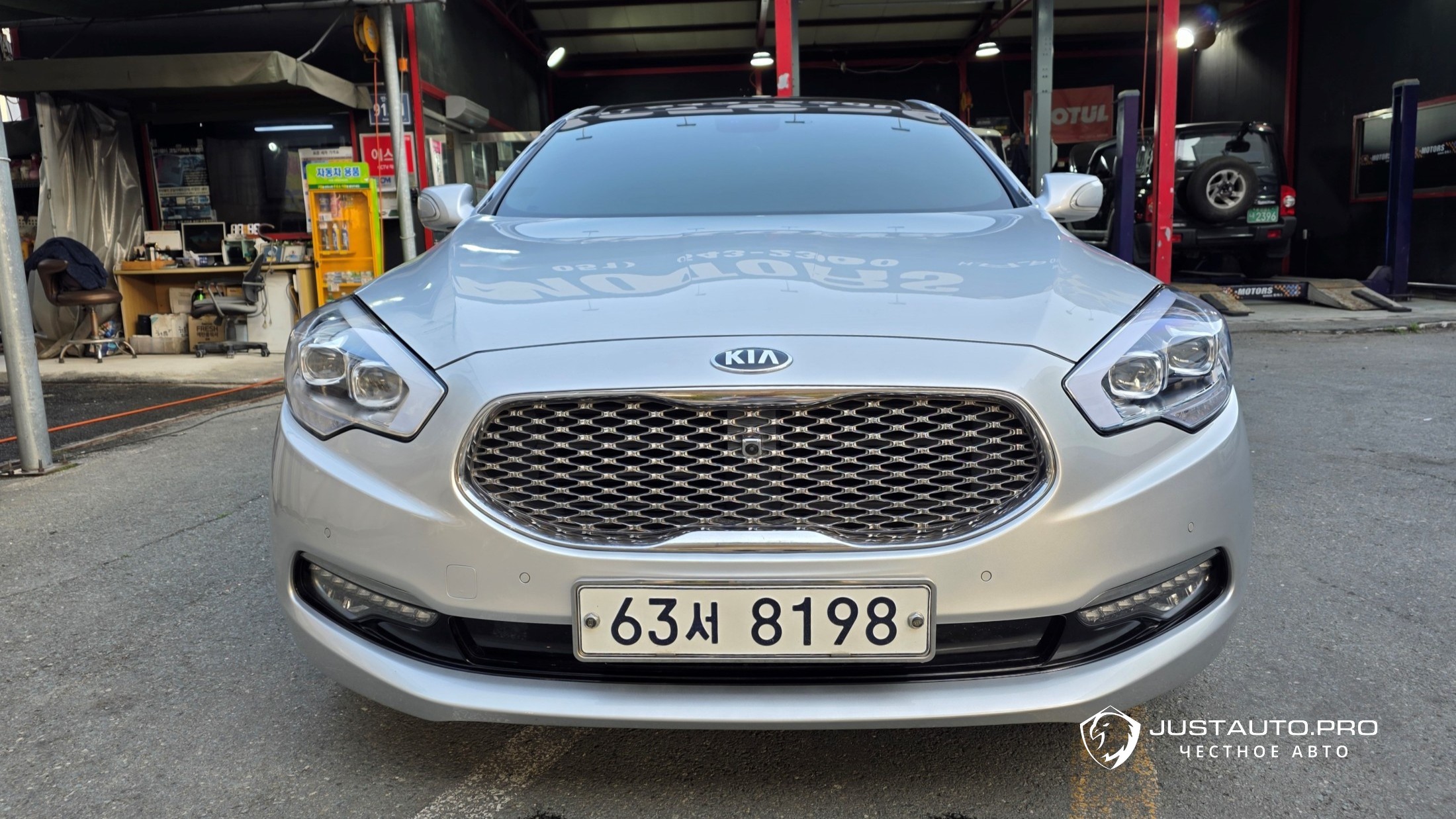 Автомобиль Kia K9
