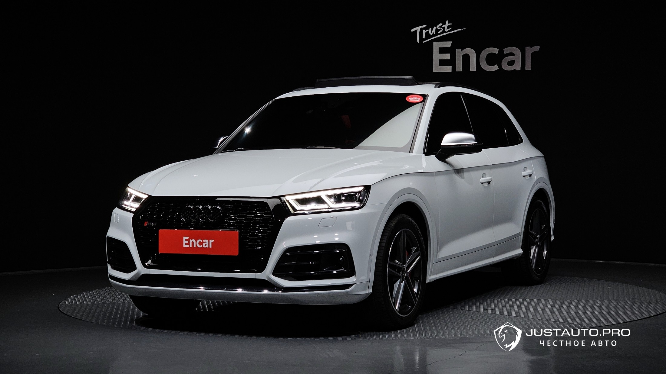 Автомобиль Audi SQ5