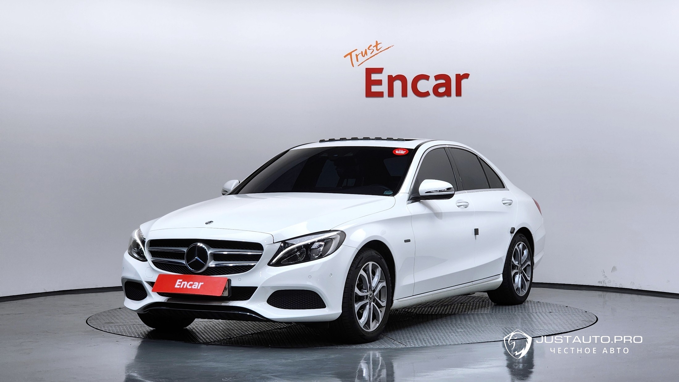 Автомобиль Mercedes-Benz C-Class