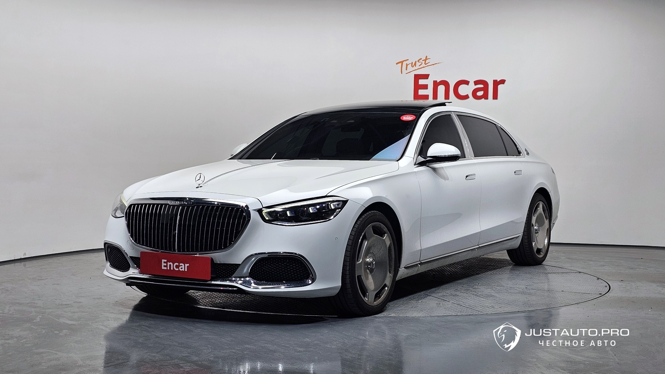 Автомобиль Mercedes-Benz S-Class