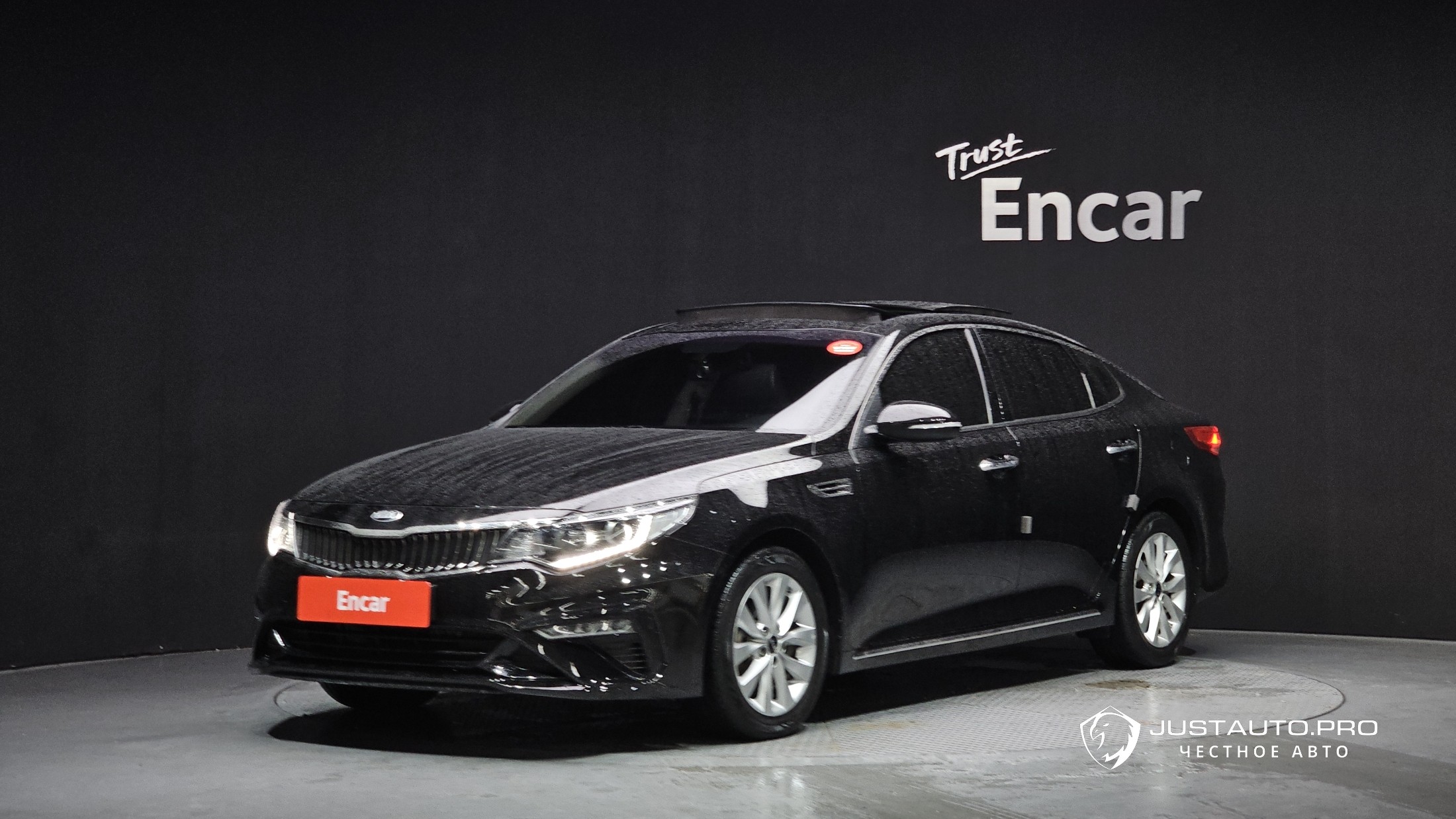 Автомобиль Kia K5