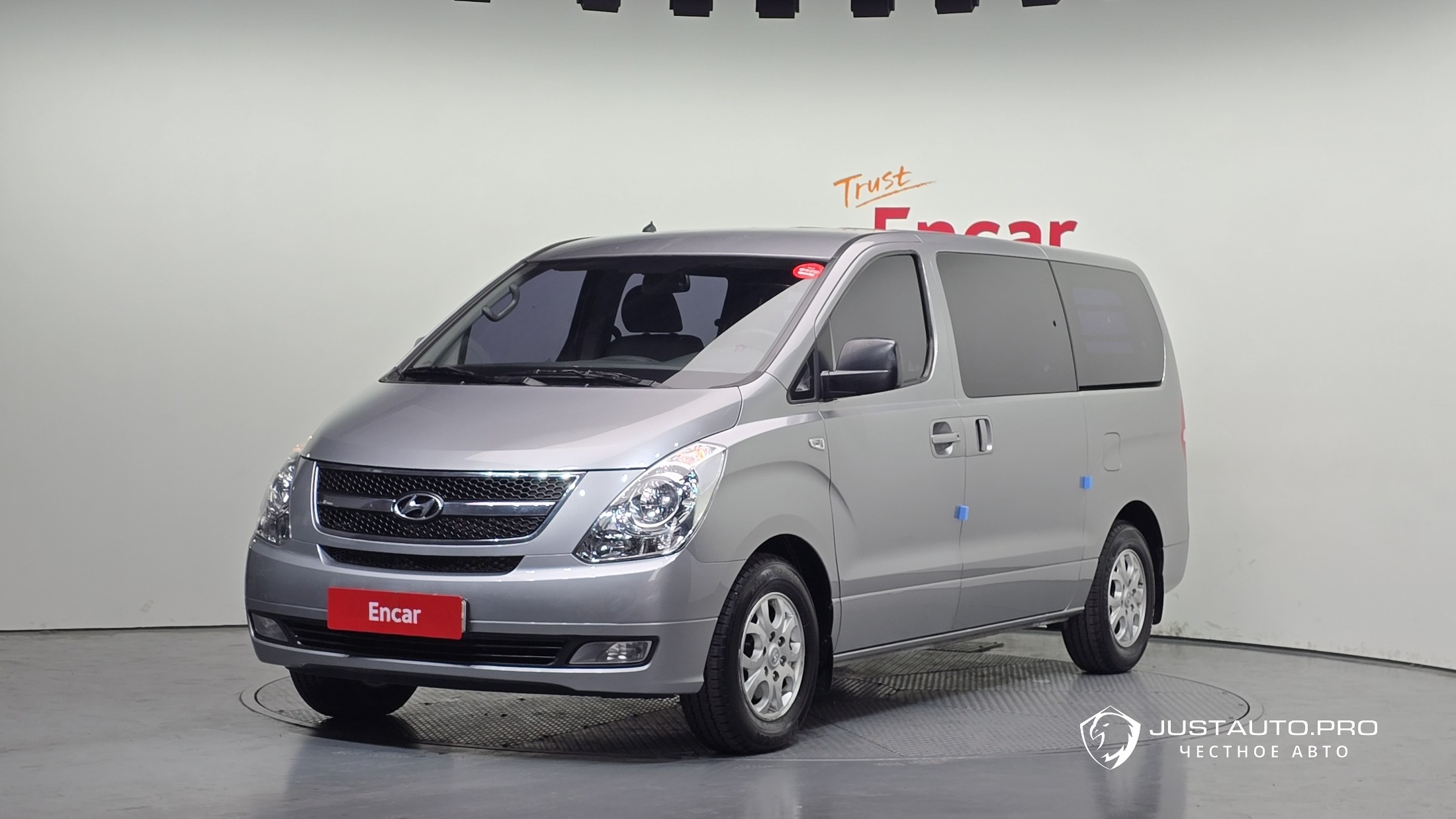 Автомобиль Hyundai Starex