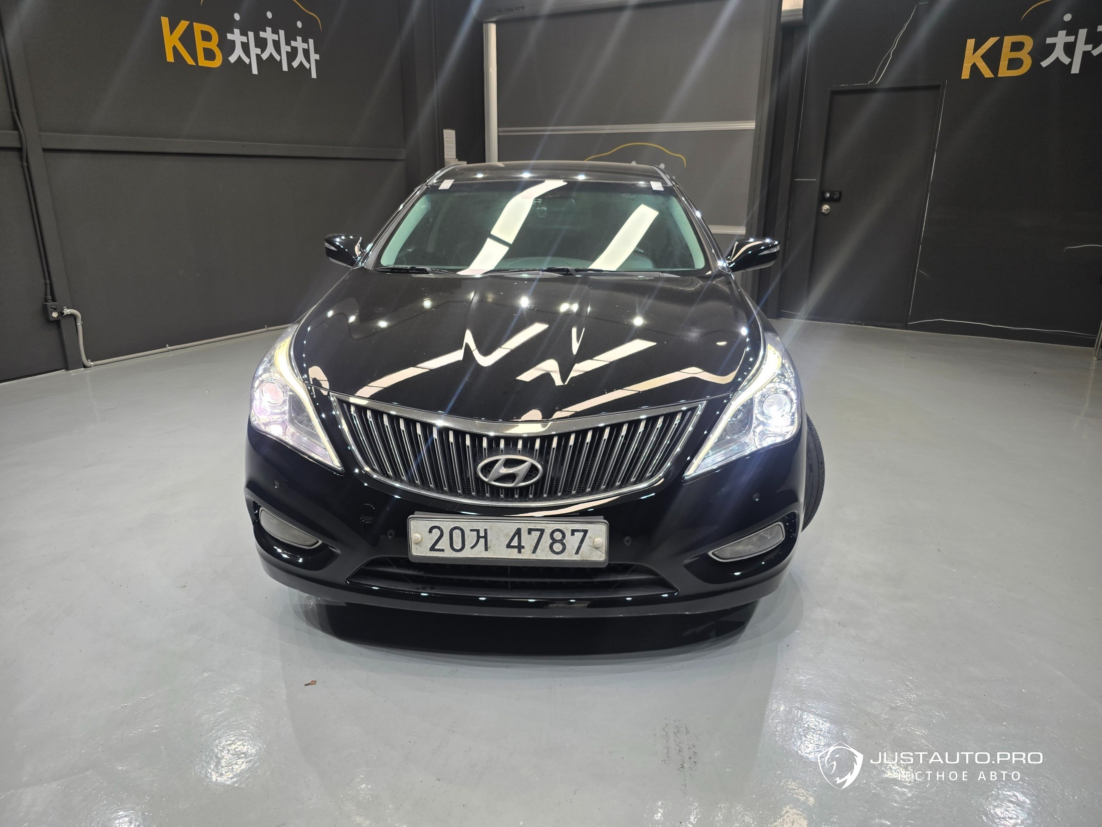 Автомобиль Hyundai Grandeur