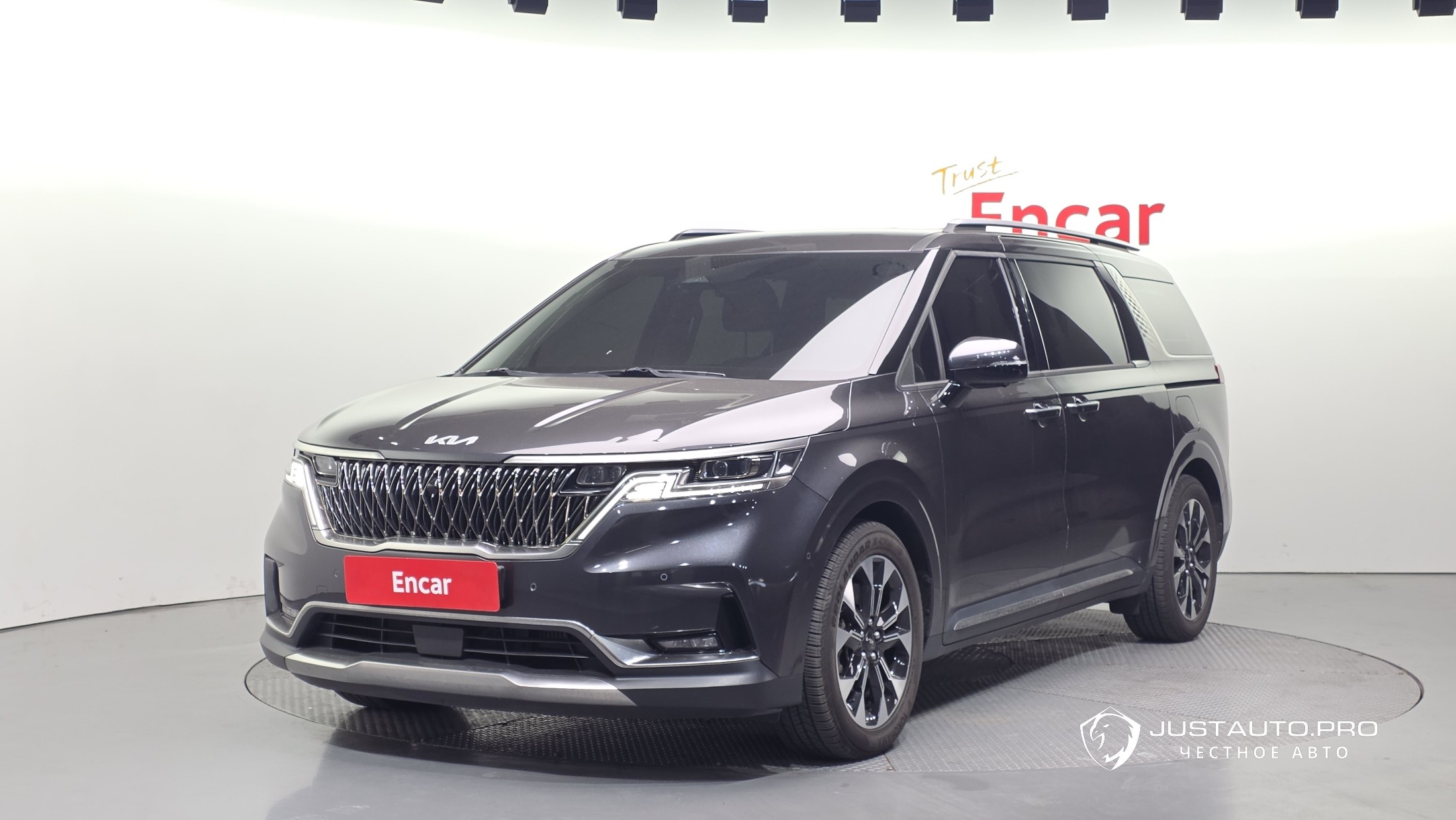 Автомобиль Kia Canival