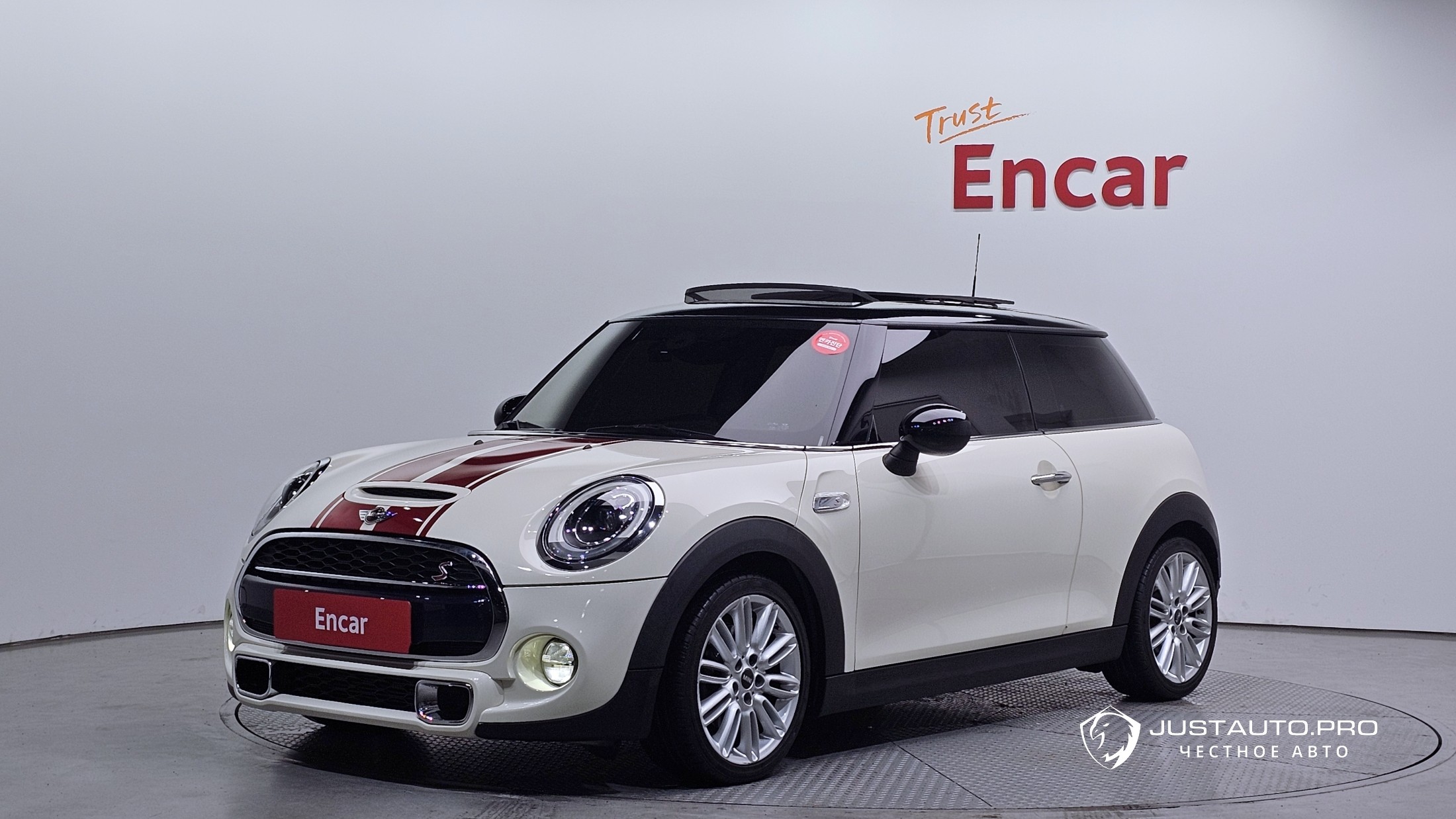 Автомобиль Mini Cooper