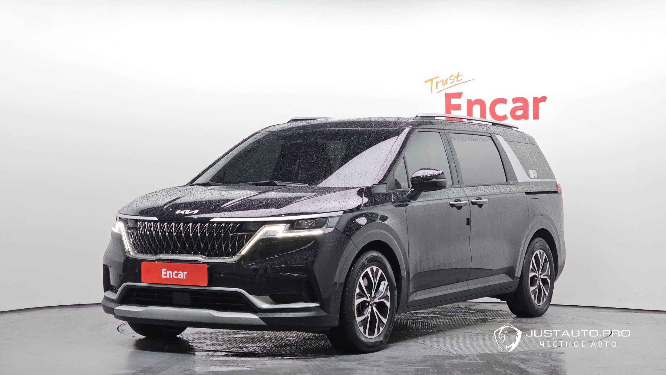 Автомобиль Kia Canival