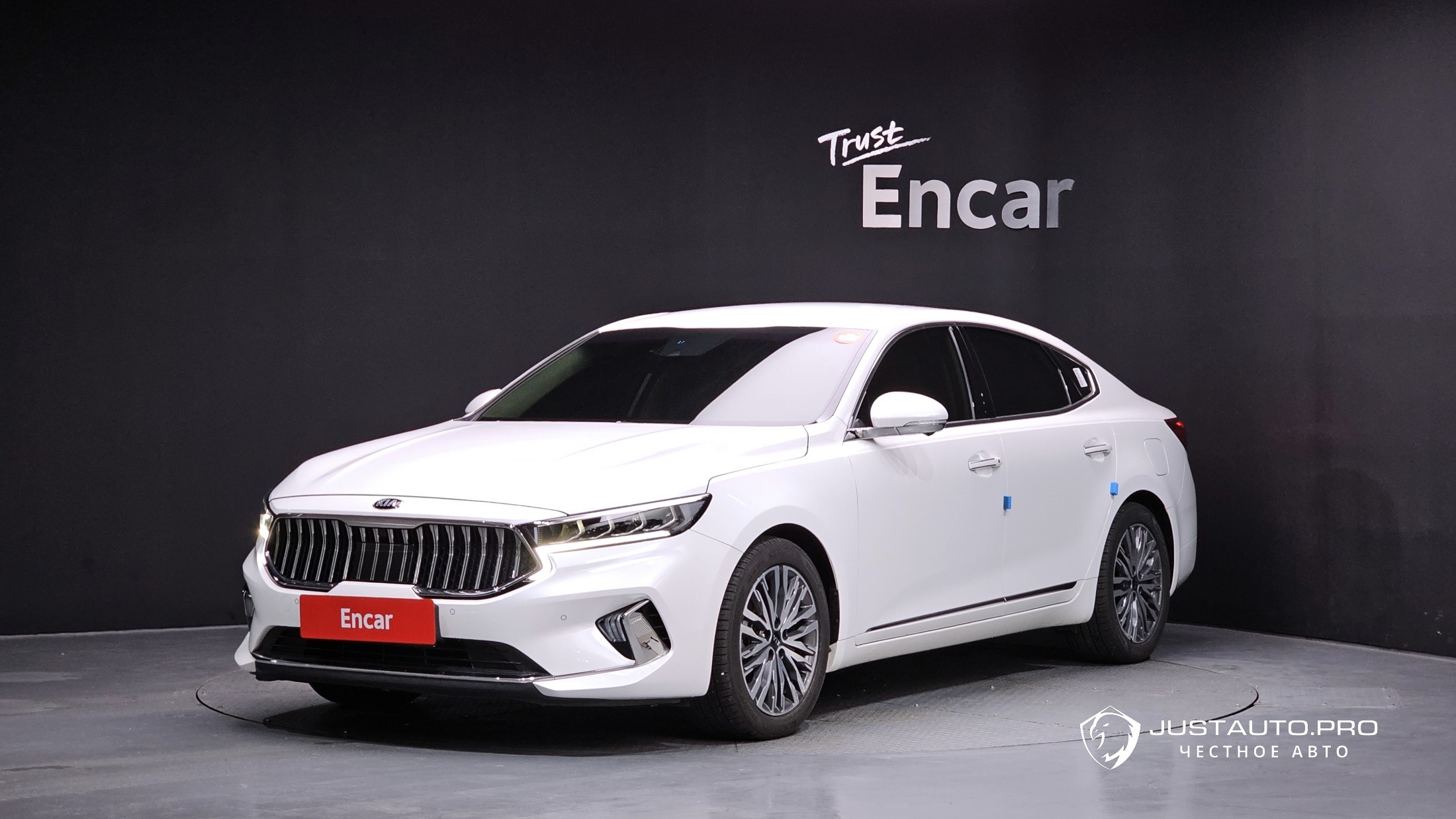 Автомобиль Kia K7