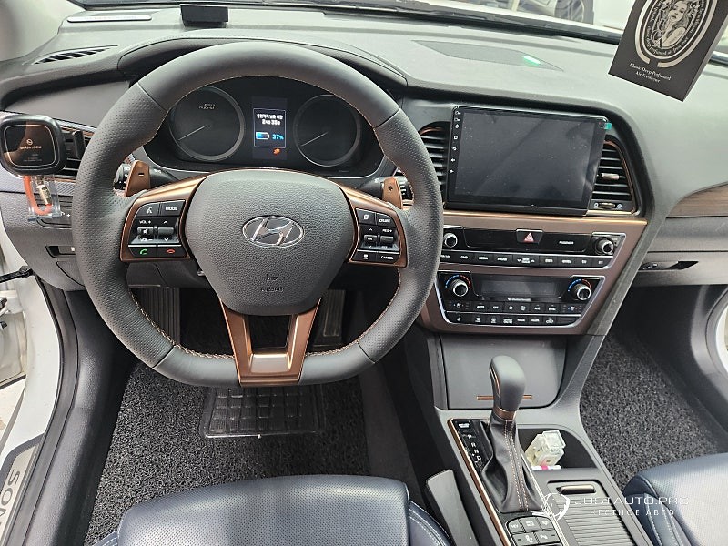 Автомобиль Hyundai Sonata