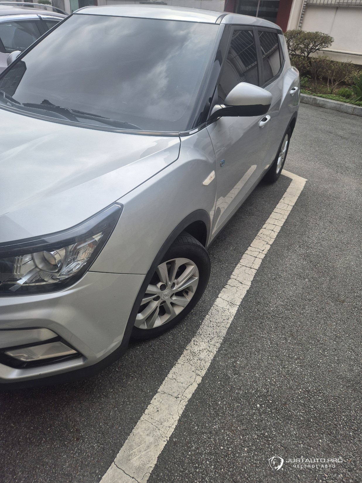 Автомобиль KG_Mobility_Ssangyong TIBOLI