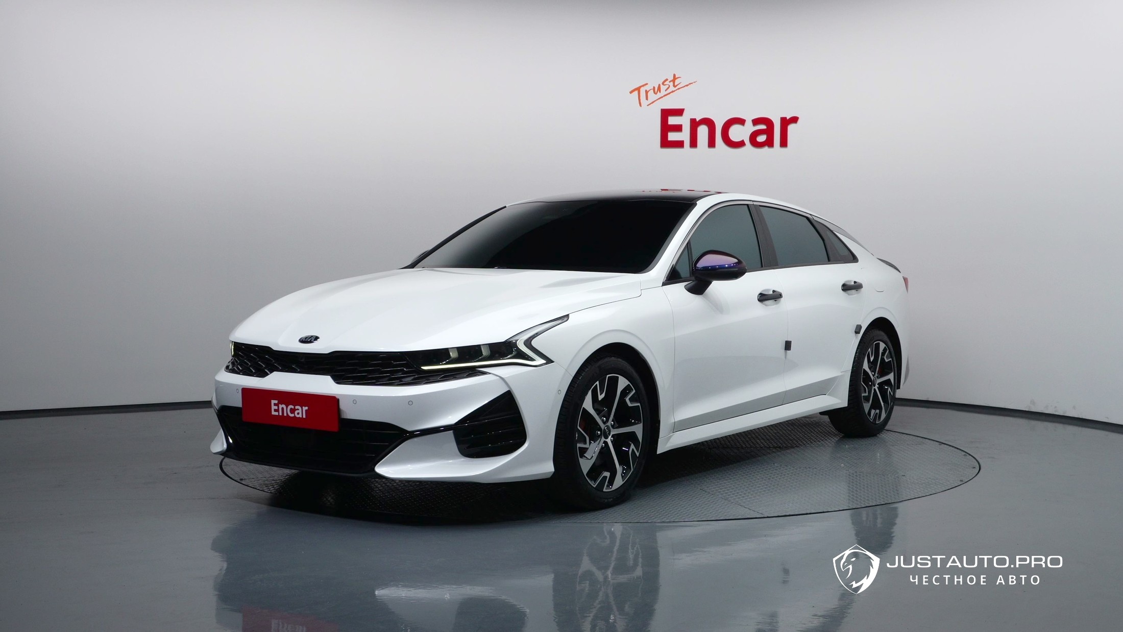 Автомобиль Kia K5