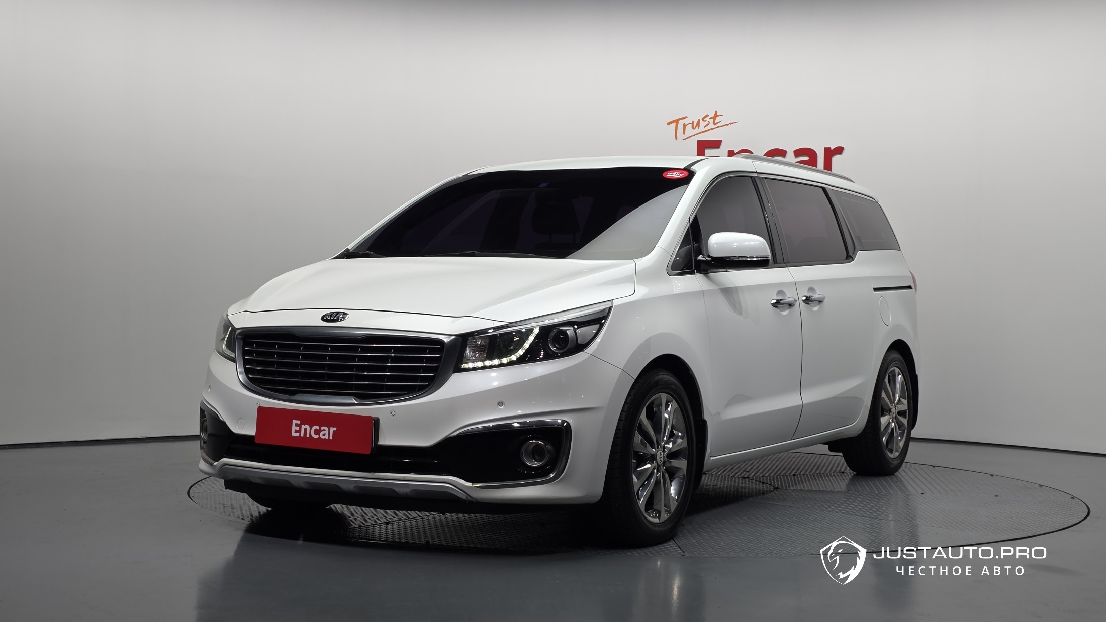 Автомобиль Kia Canival