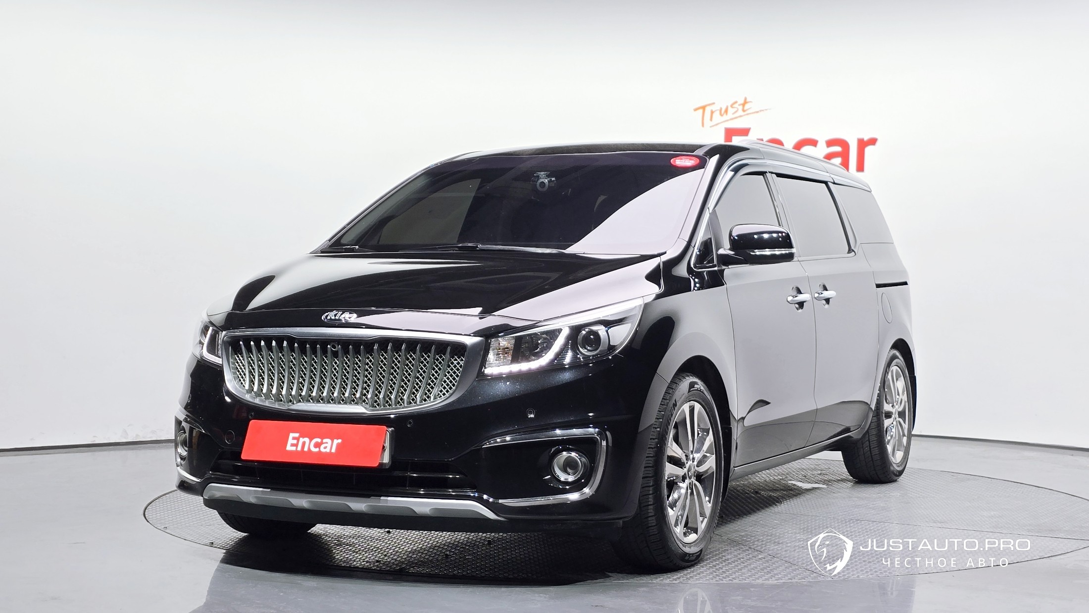 Автомобиль Kia Canival