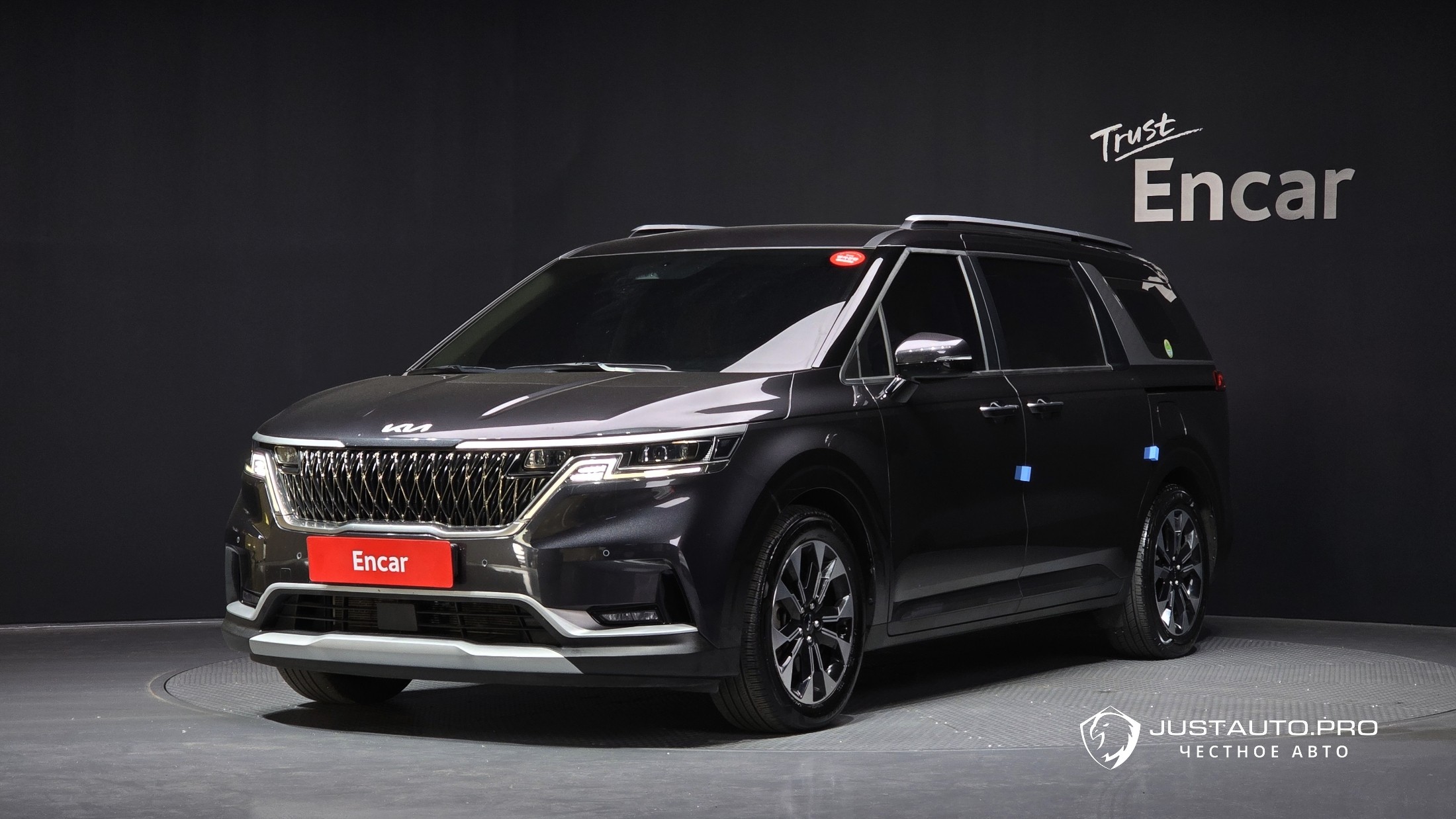 Автомобиль Kia Canival
