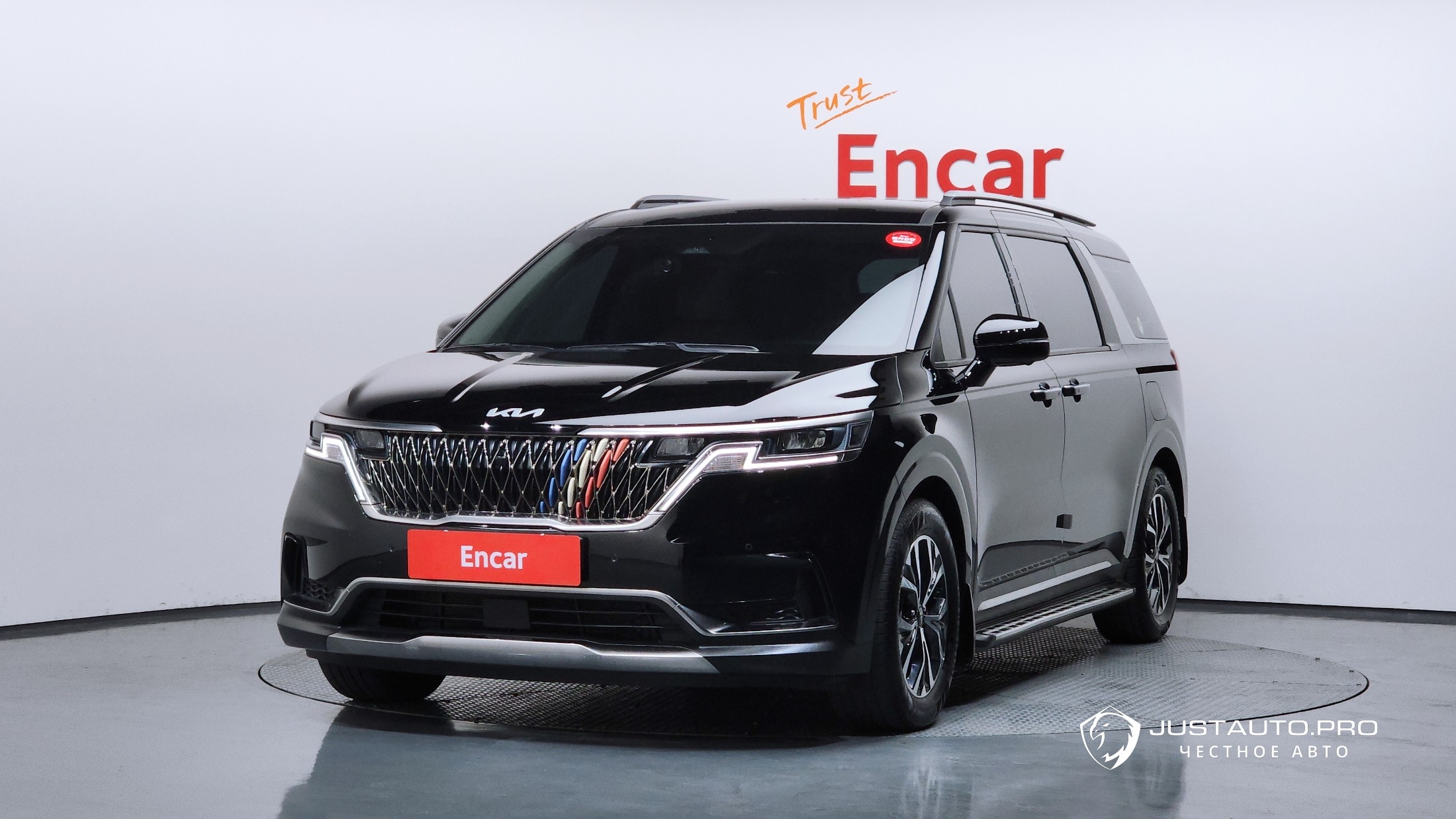 Автомобиль Kia Canival