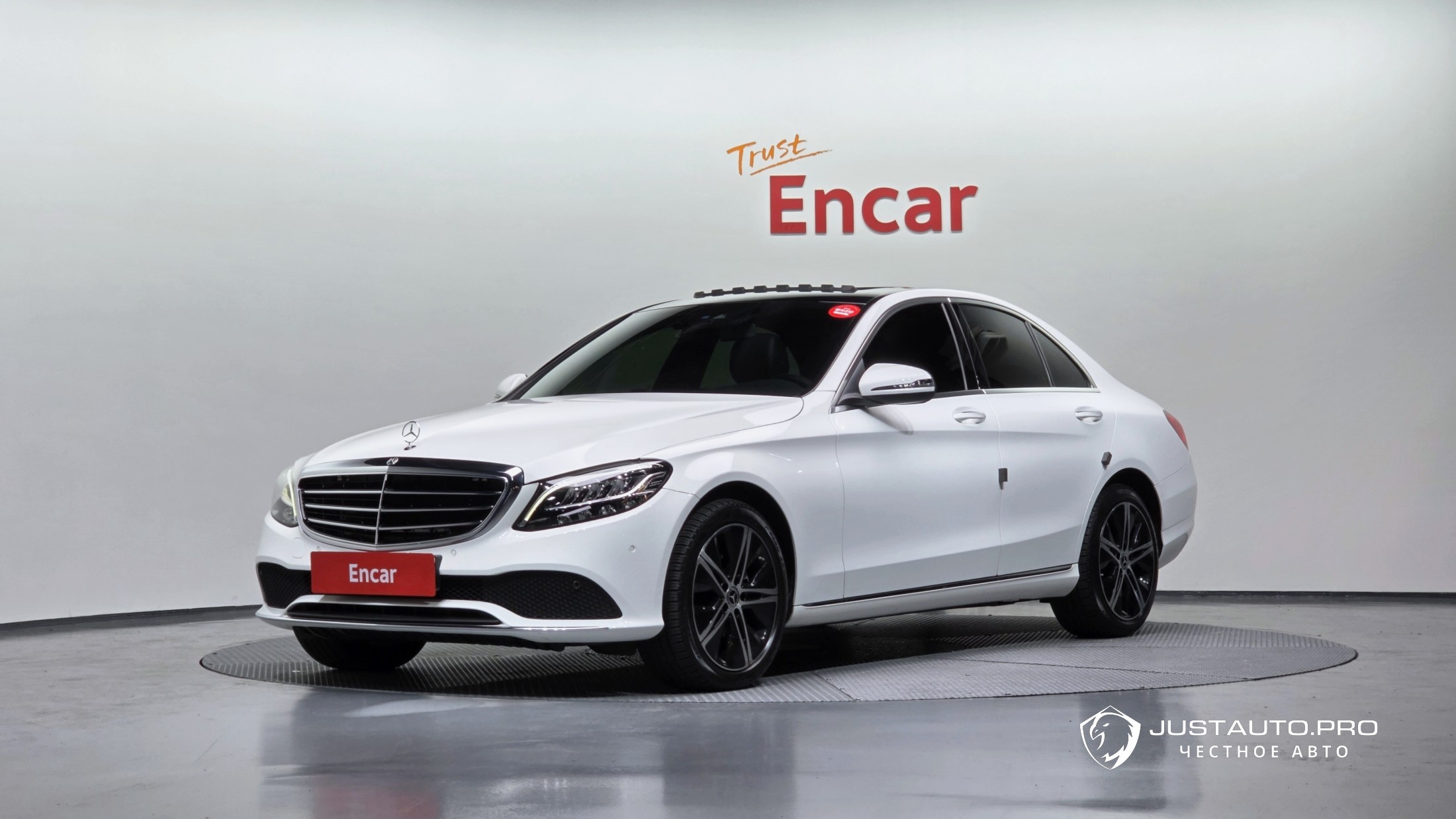 Автомобиль Mercedes-Benz C-Class