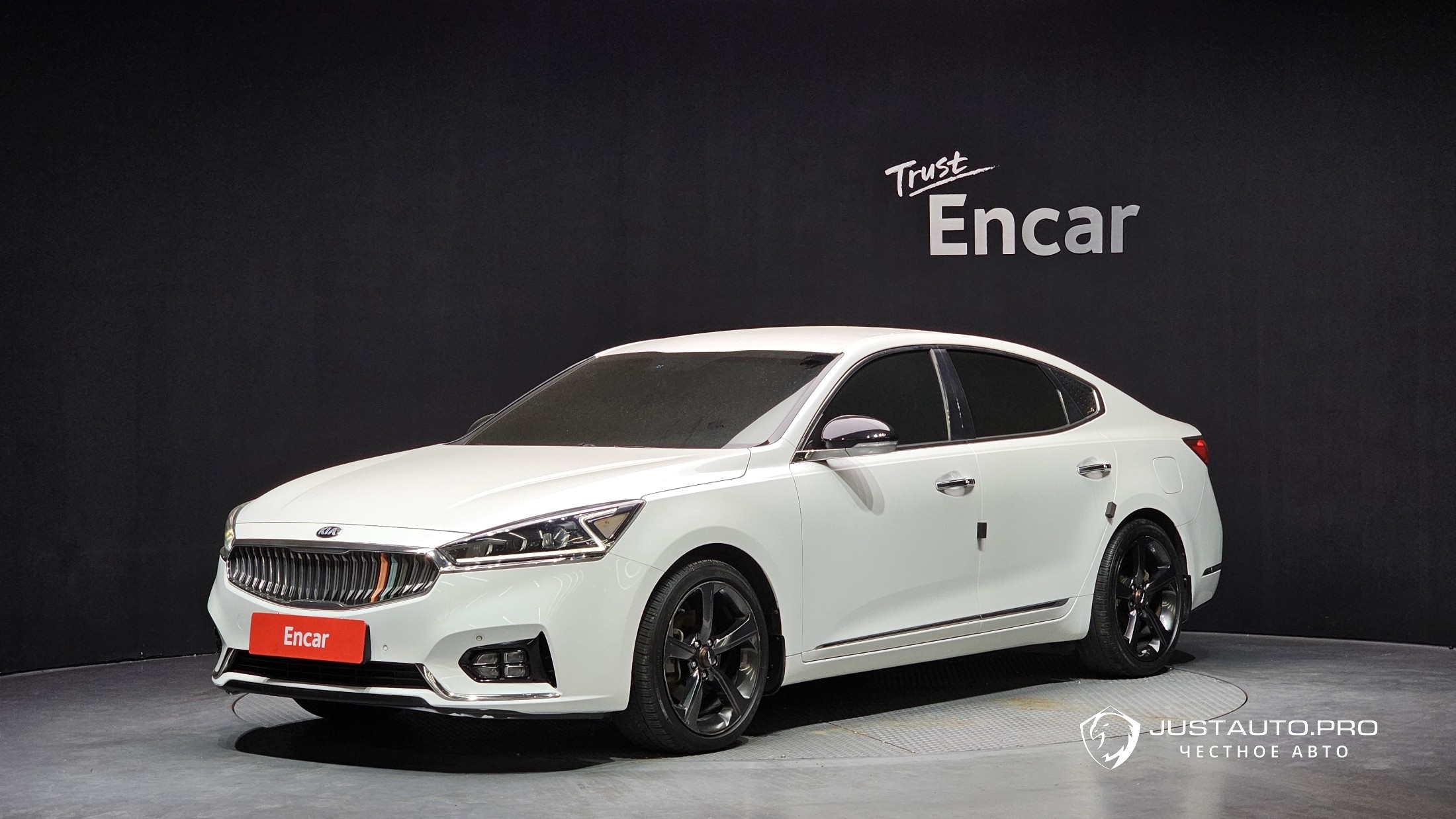 Автомобиль Kia K7