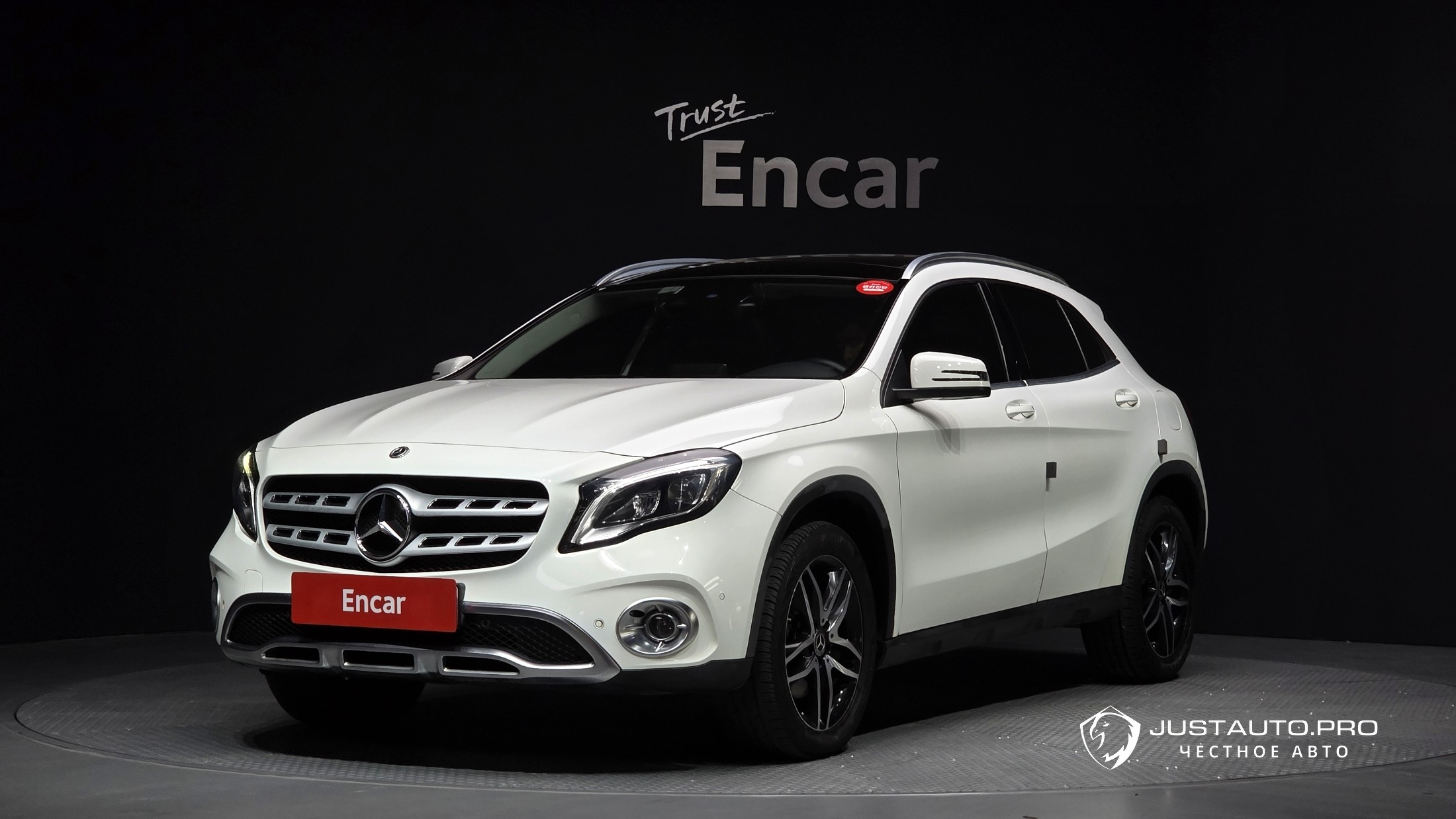 Автомобиль Mercedes-Benz GLA-Class