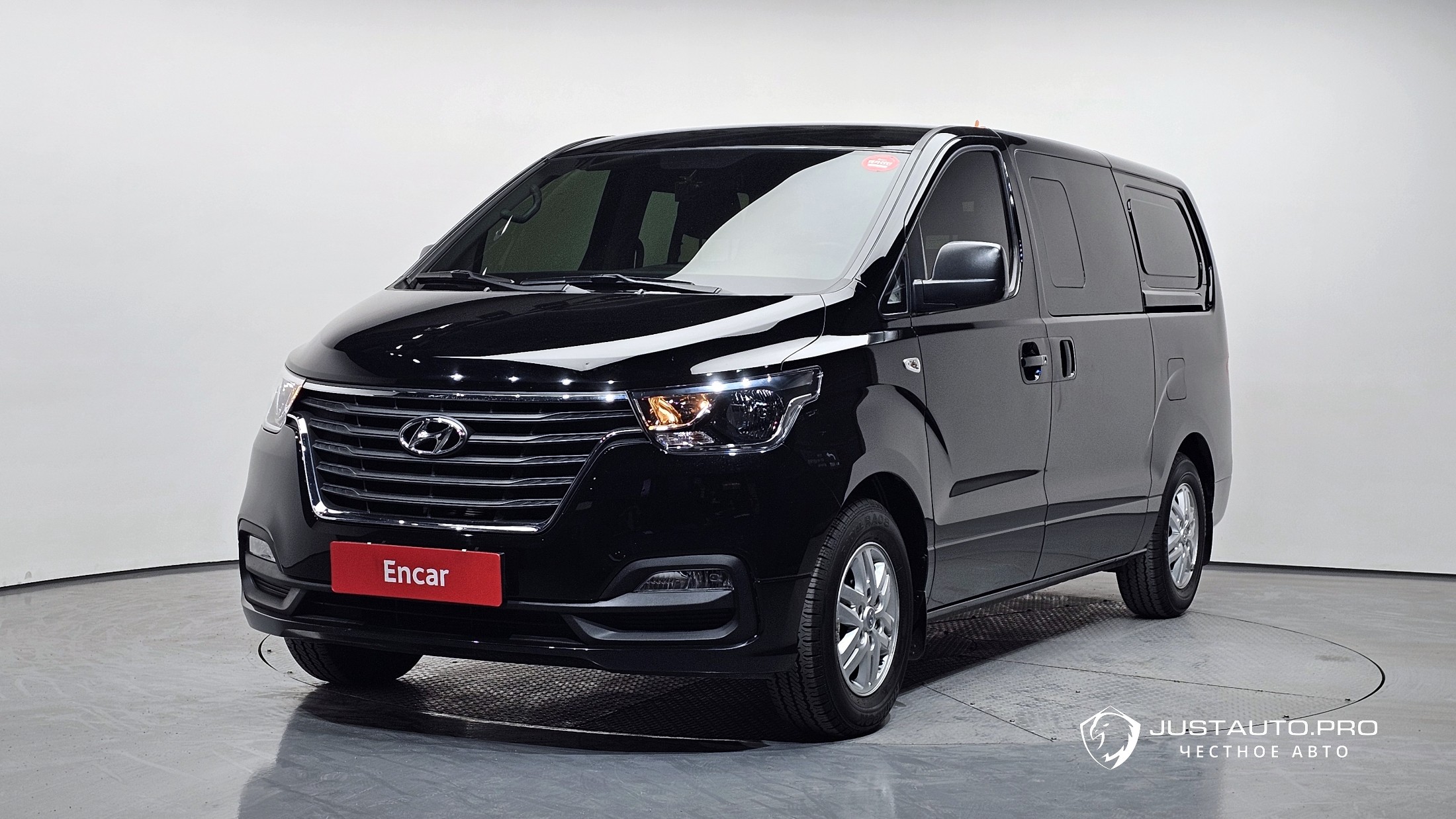 Автомобиль Hyundai Starex